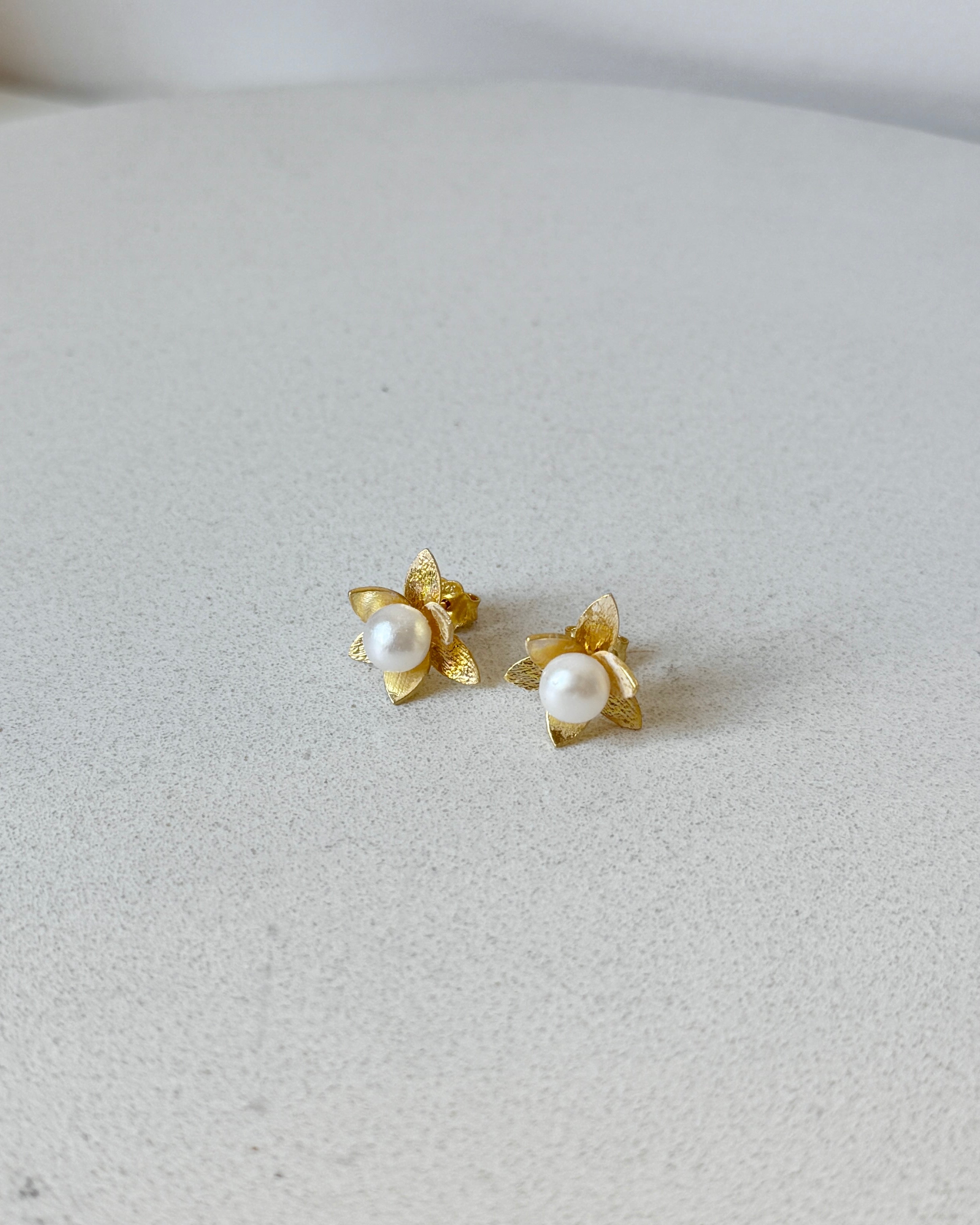 925 | İnci Lotus Küpe