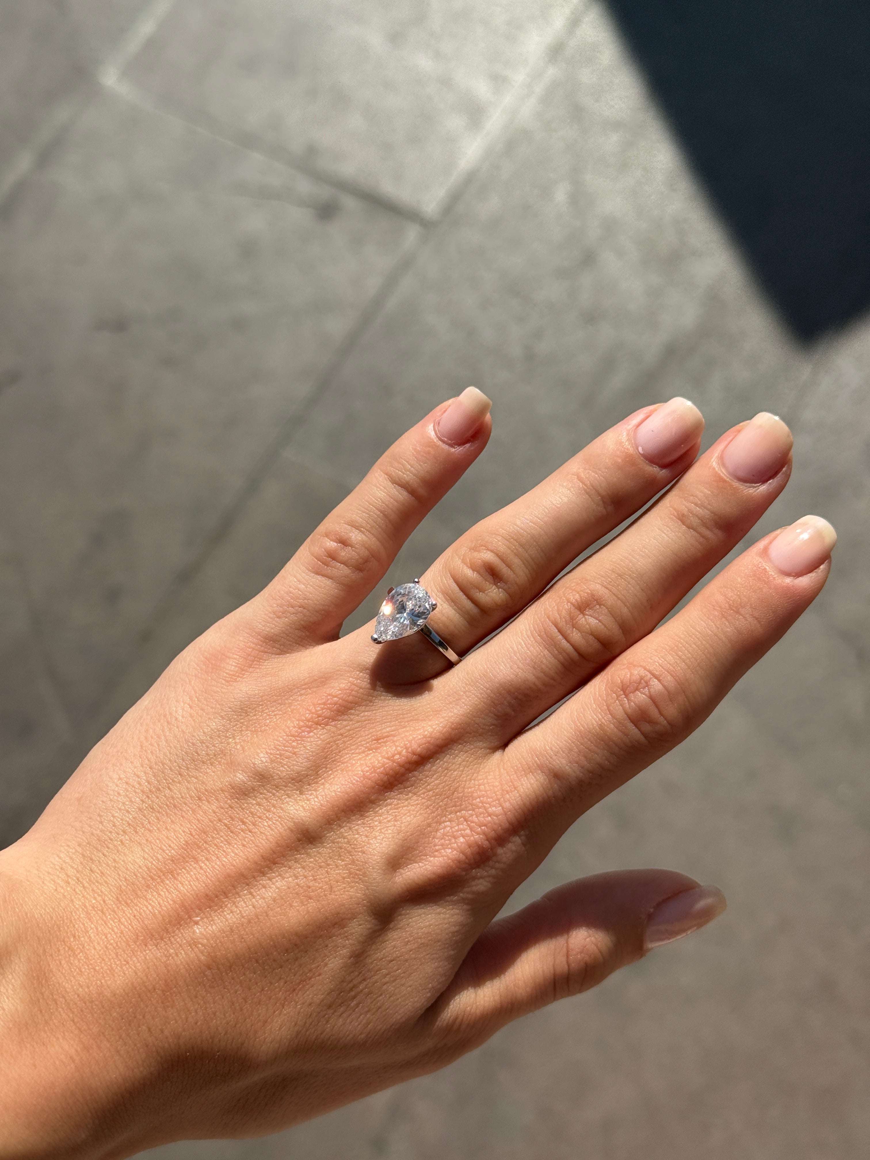 925 Gümüş Damla Tektaş Yüzük