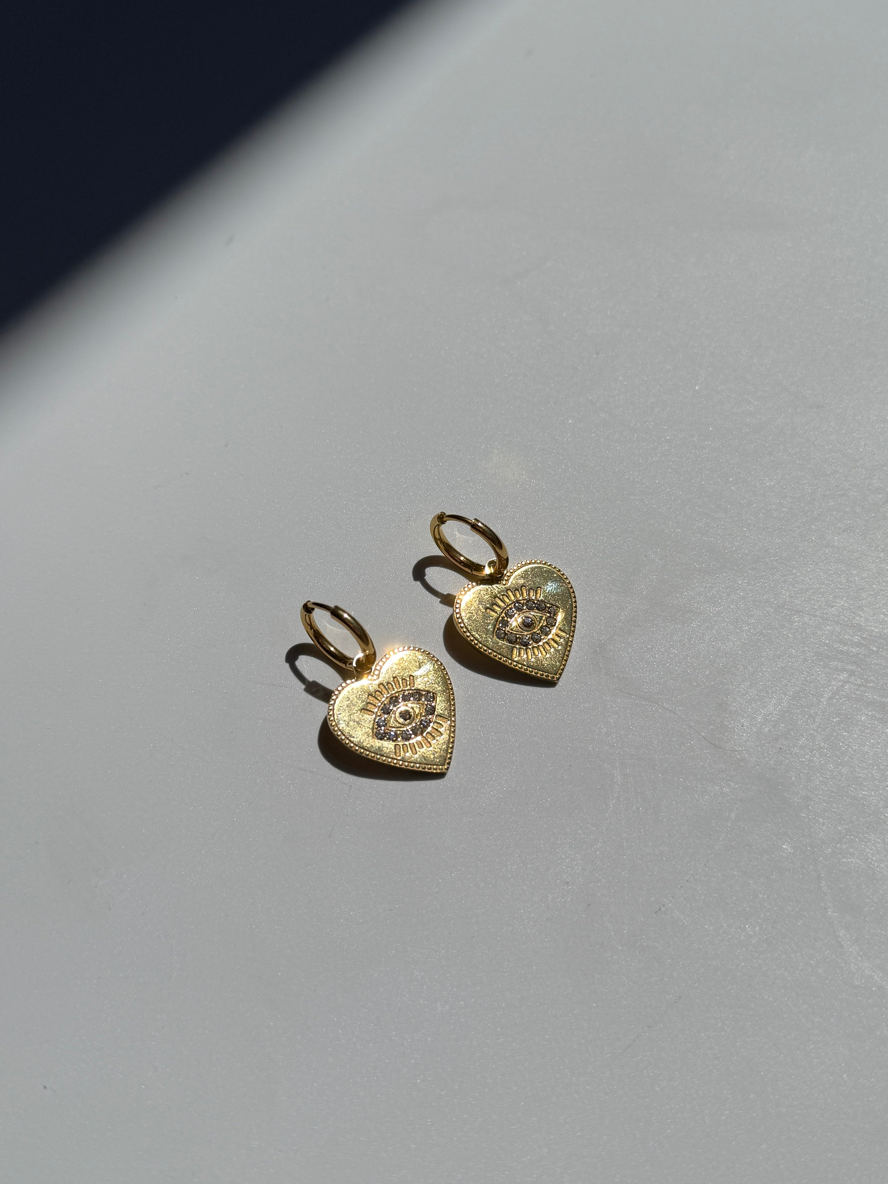 Çelik Motif Kalp Küpe