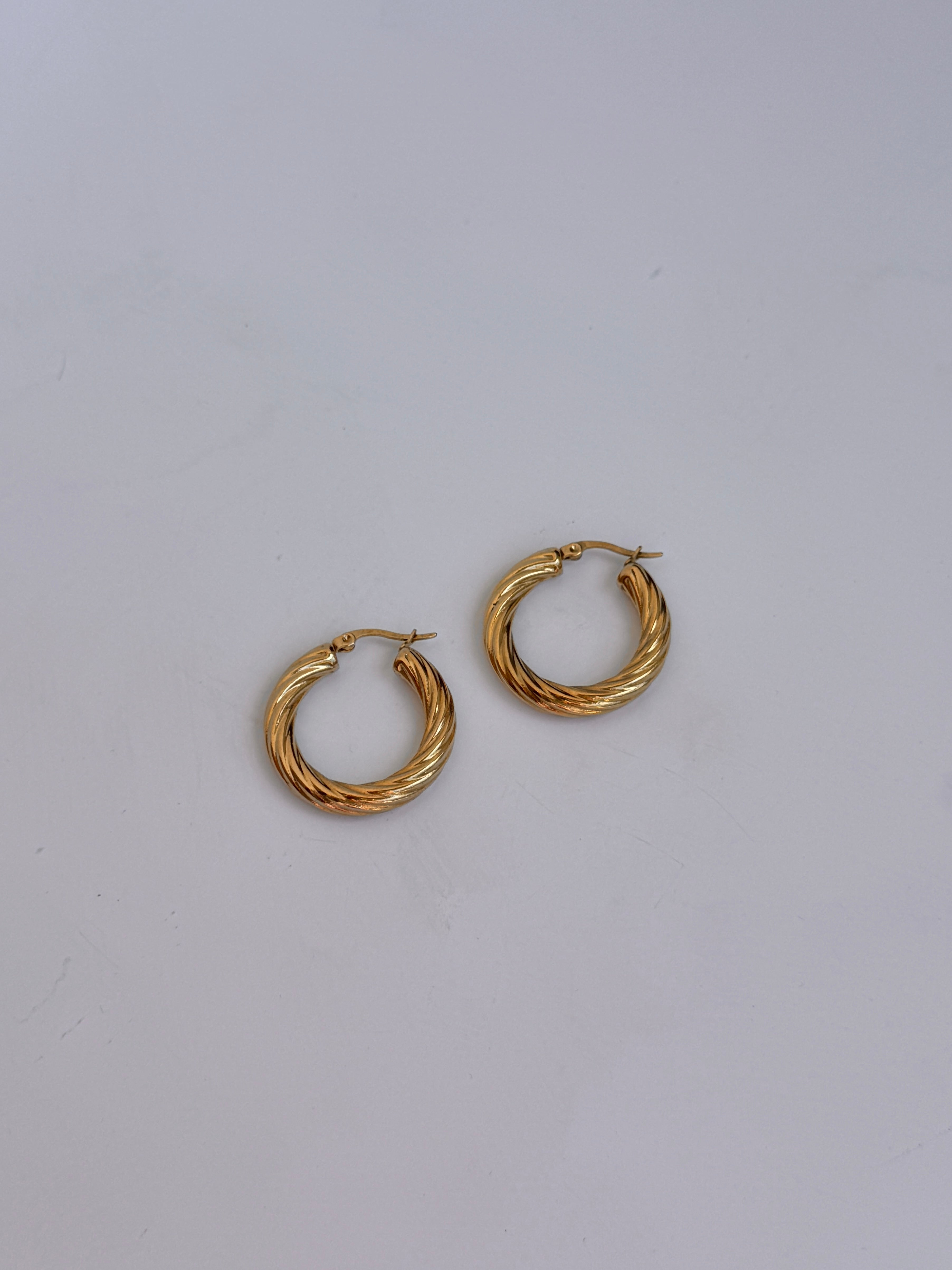 Çelik Burgu Halka Küpe