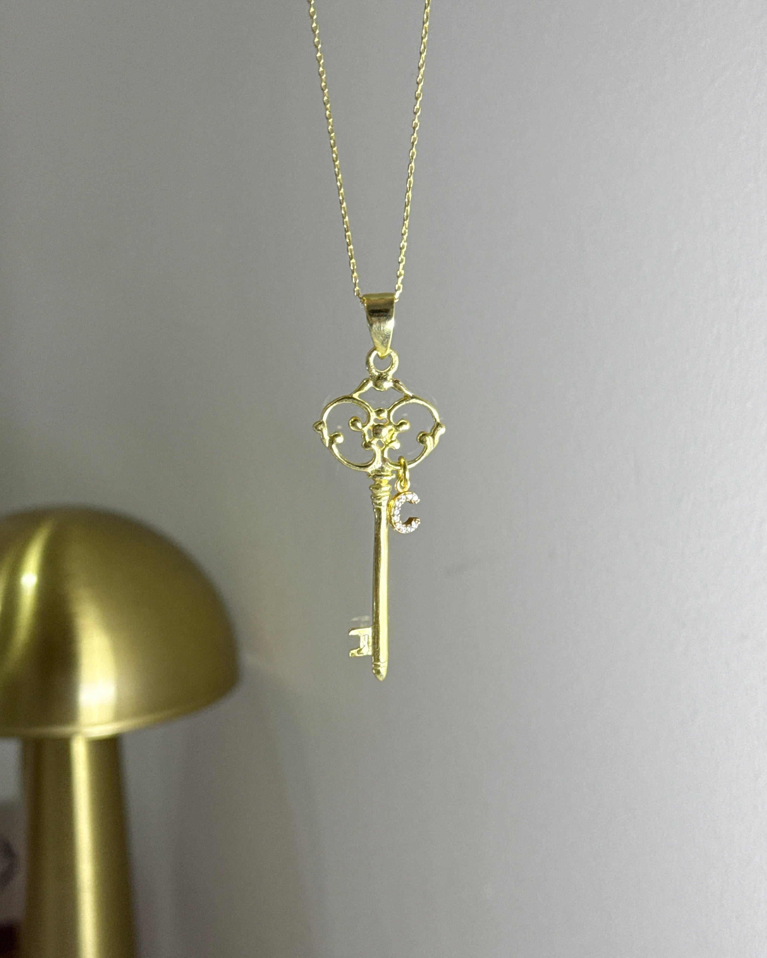 925 | Harfli Anahtar Hera Kolye