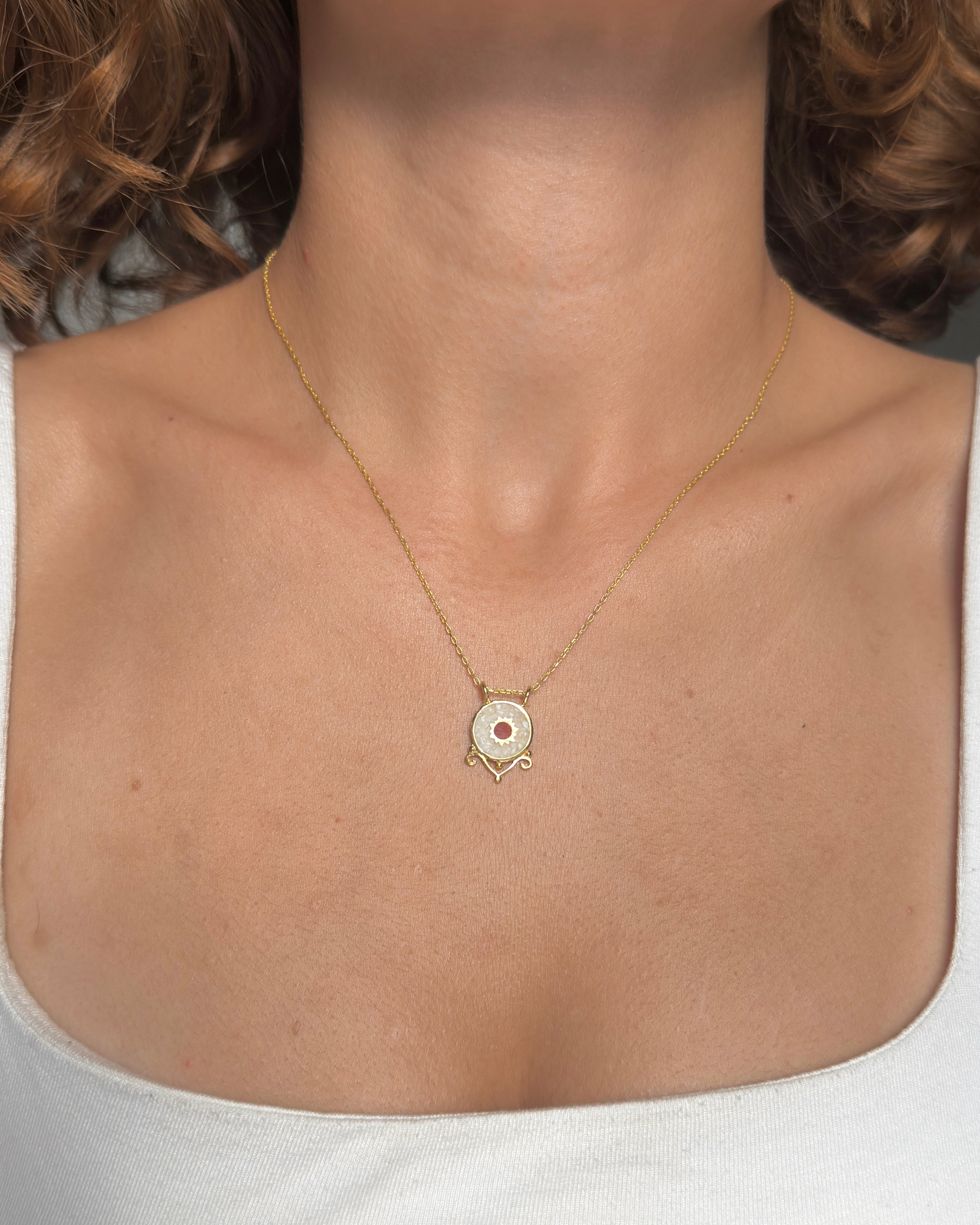 925 | Kesme Taş Güneş Kolye