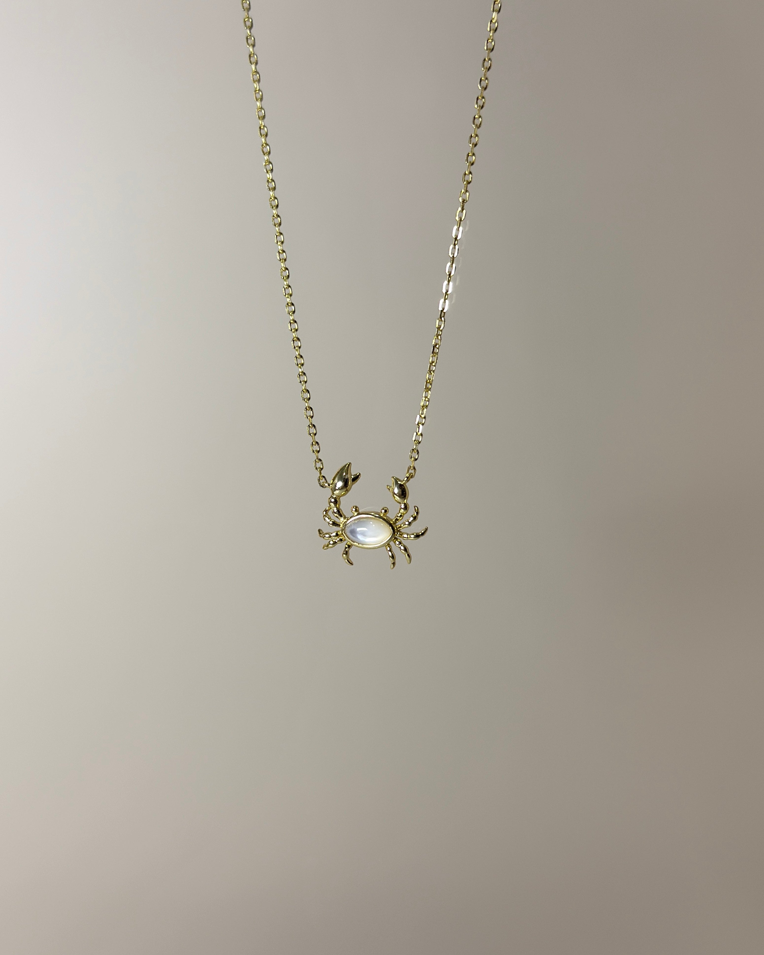 925 | Sedef Taş Yengeç Kolye