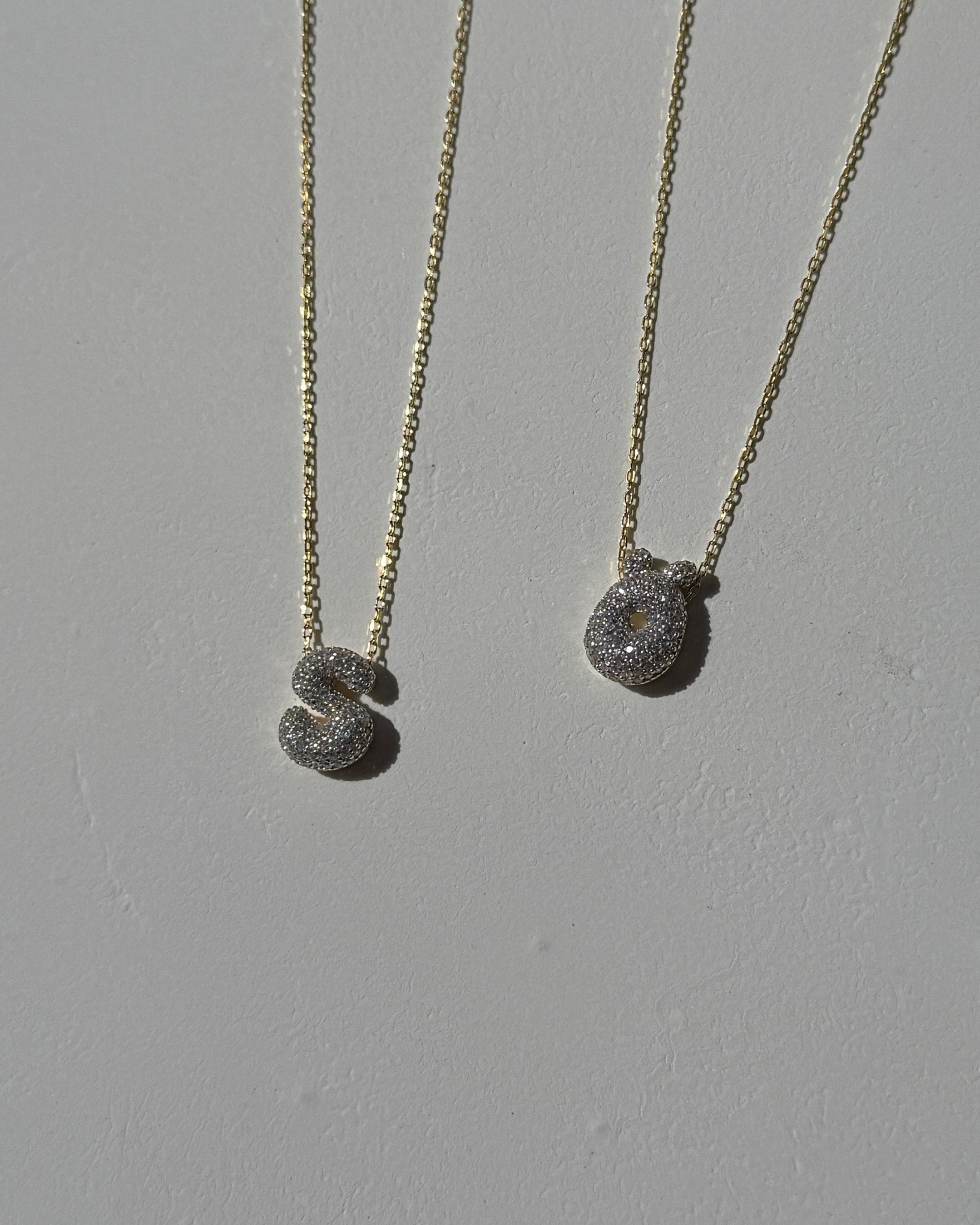 925 | Mini Asimetrik Harf Kolye