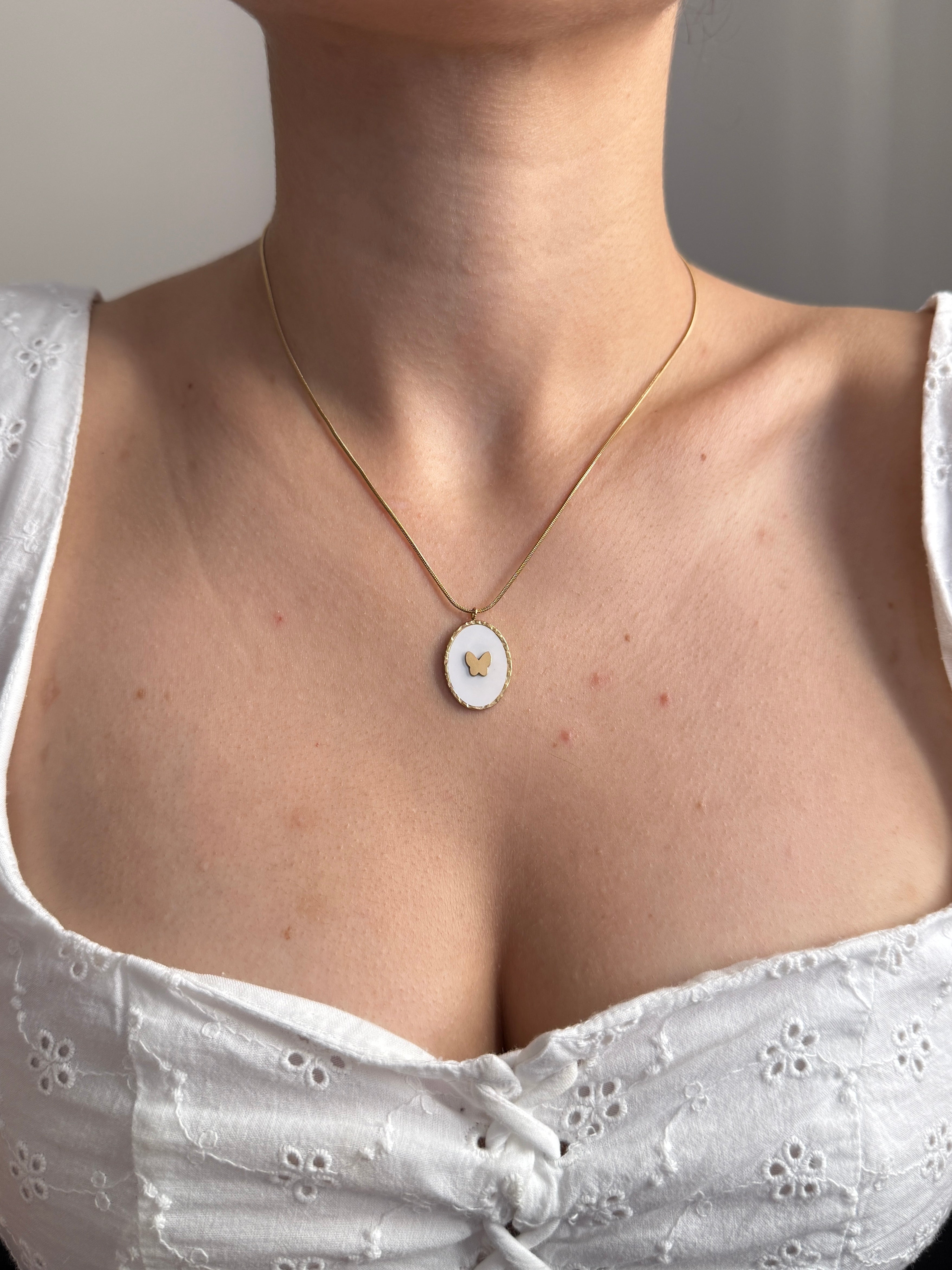 Çelik Sedefli Kelebek Kolye