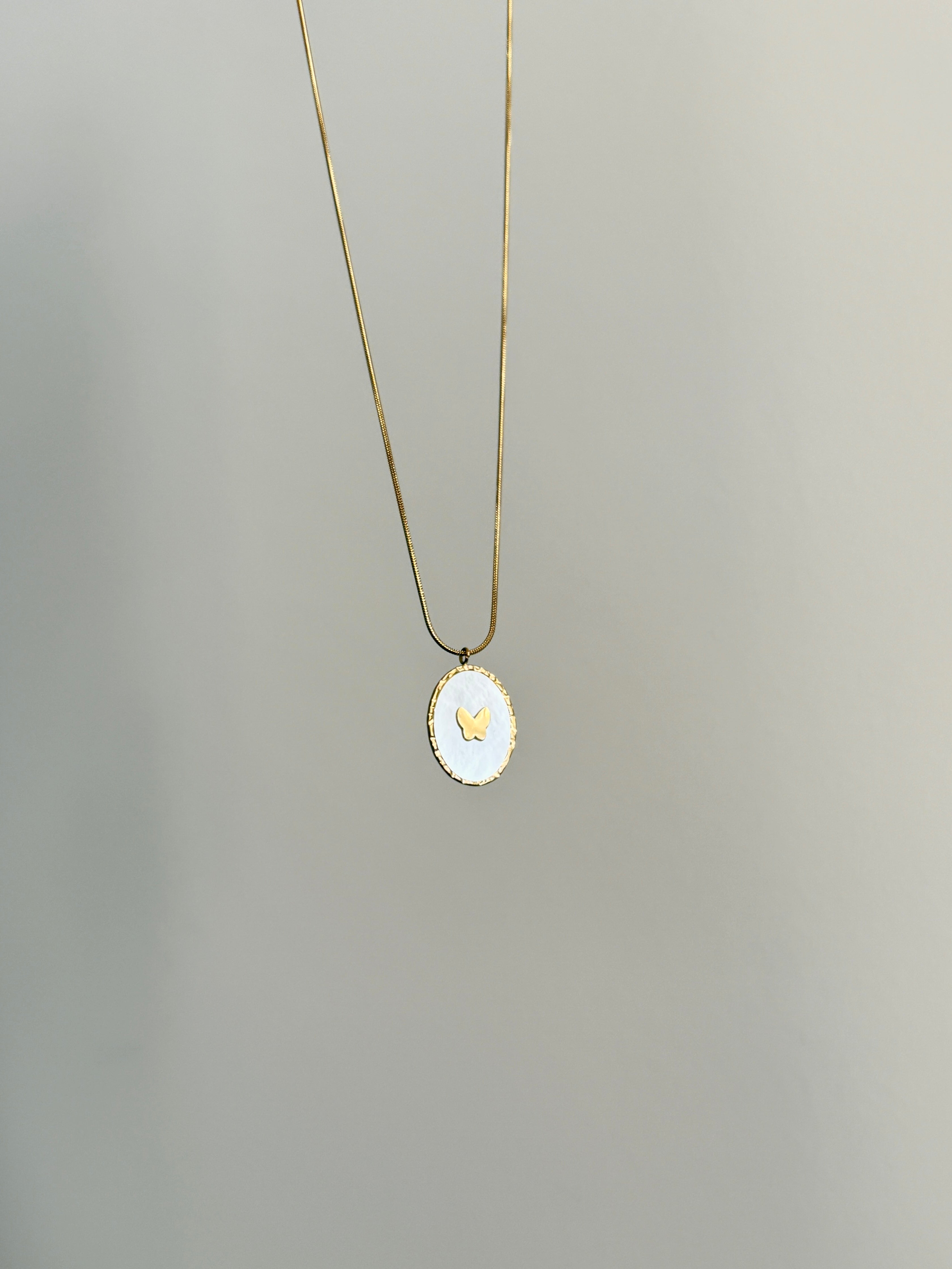 Çelik Sedefli Kelebek Kolye