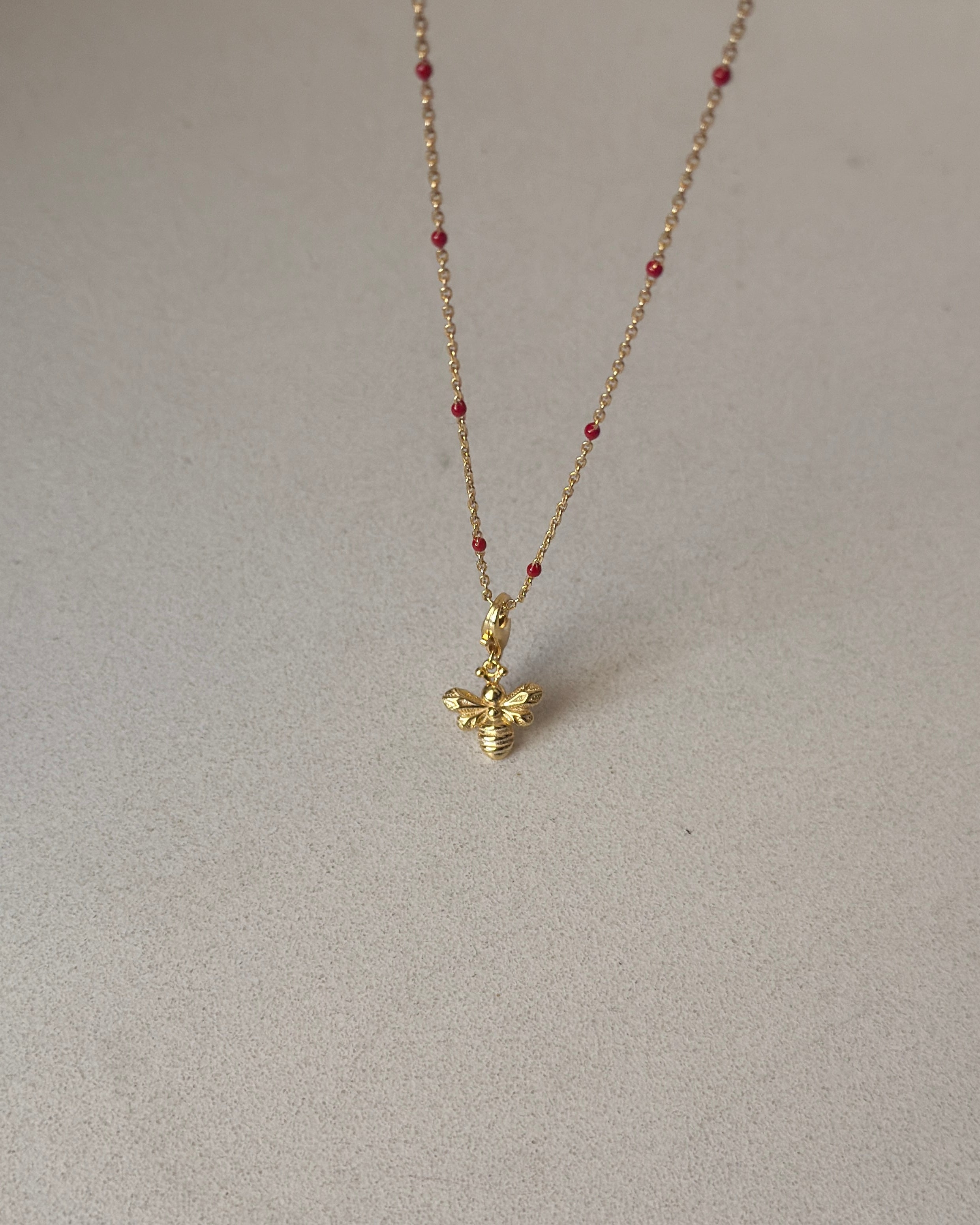 925 | Charmlı Şans Arısı Kolye