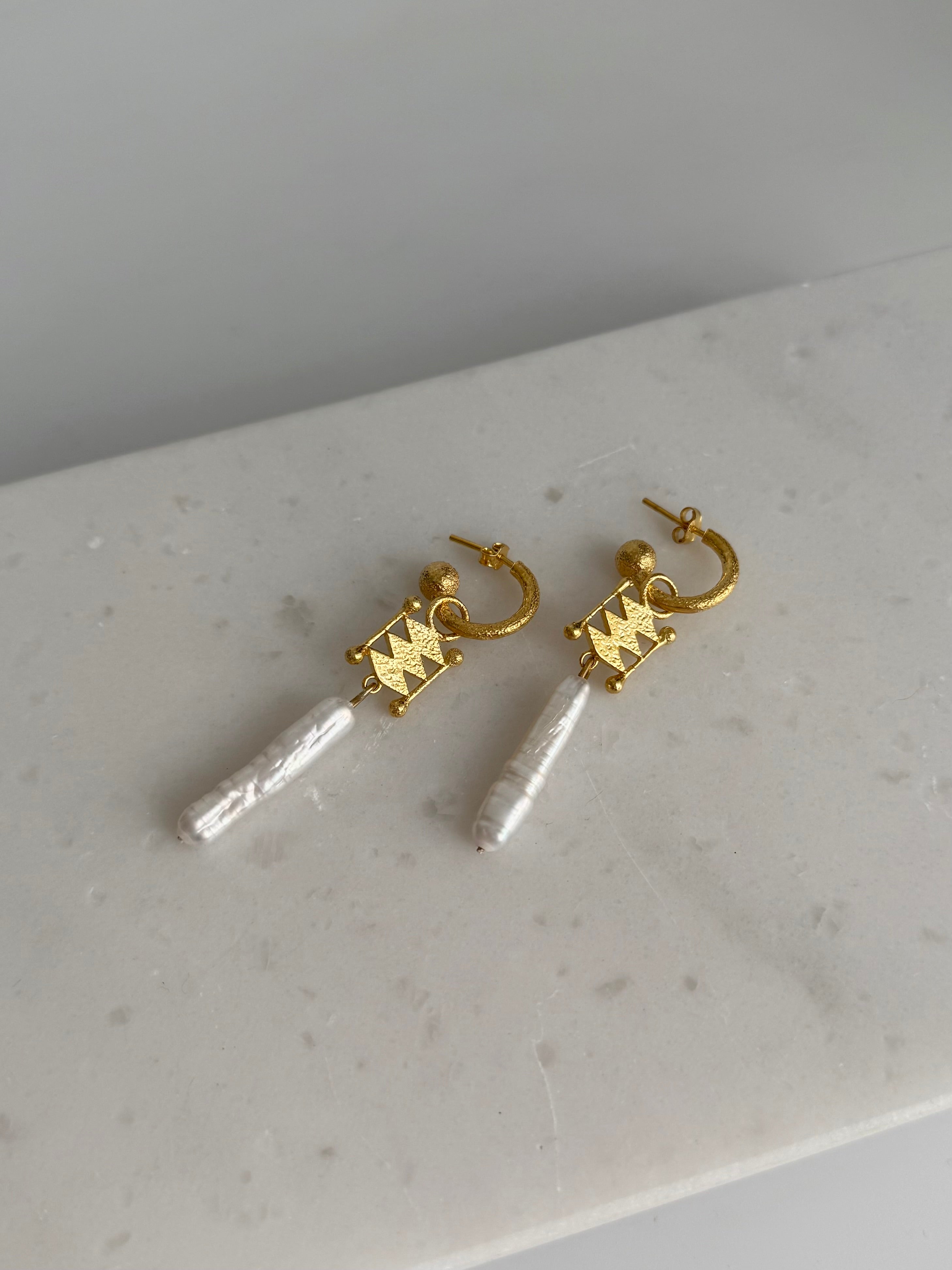 925 Gümüş Pearla Tasarım Küpe