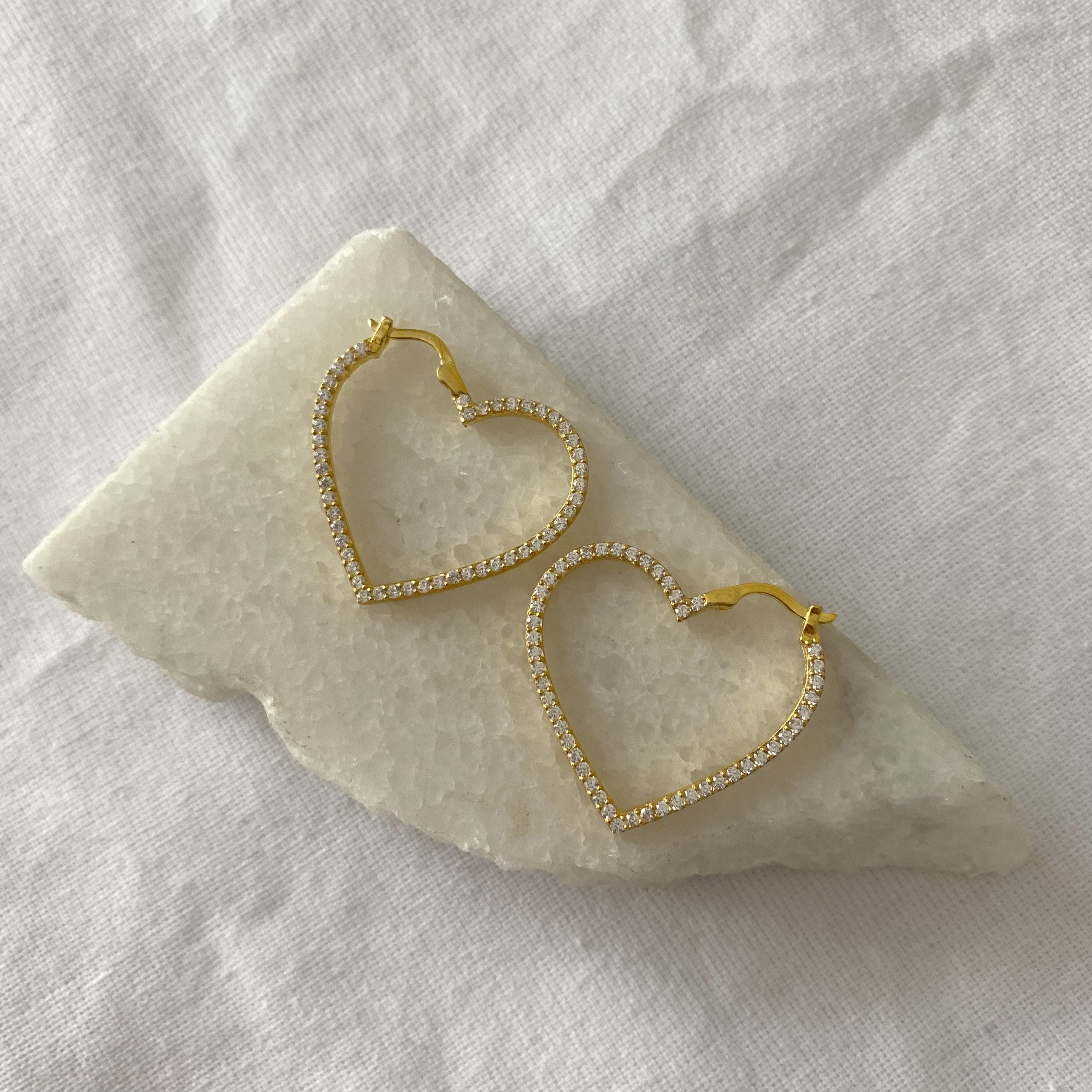 925 Ayar Gümüş | Taşlı Kalp Küpe