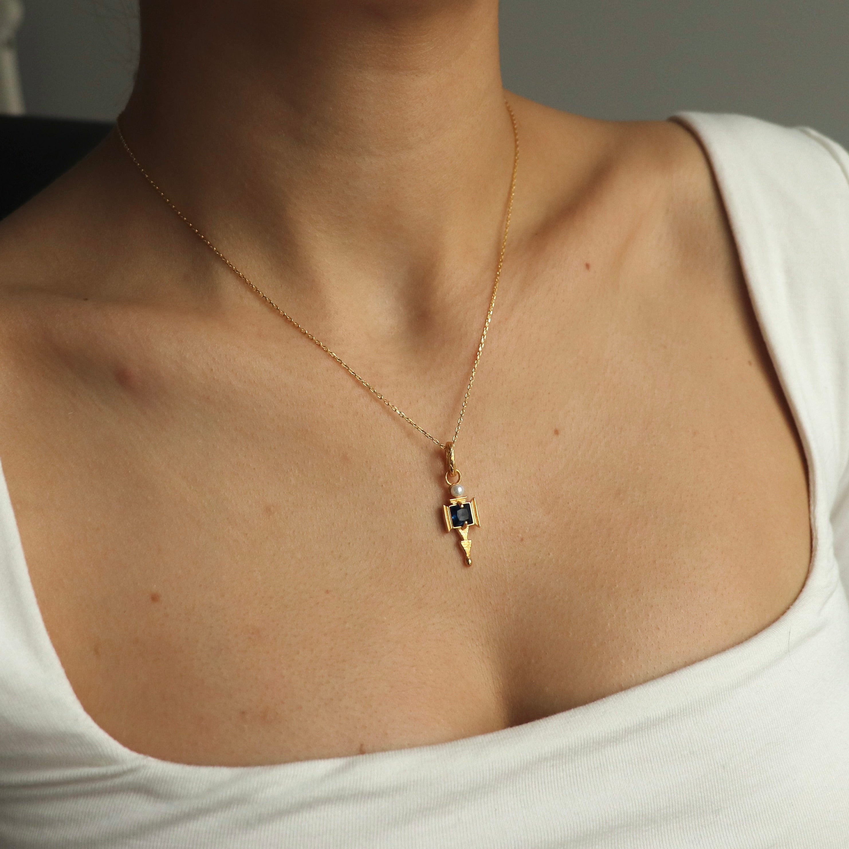 925 Gümüş Lacivert Taşlı İncili Etnik Kolye