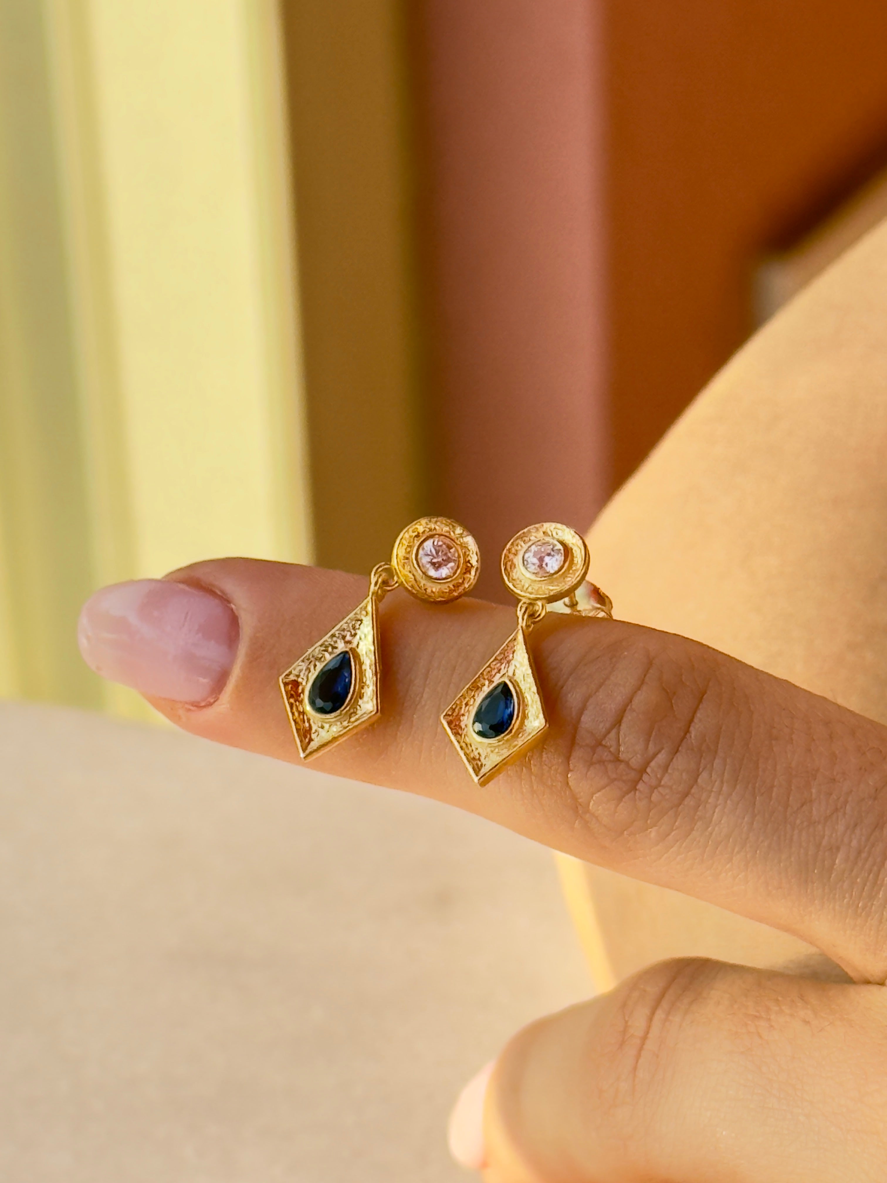 925 Gümüş Raya Küpe