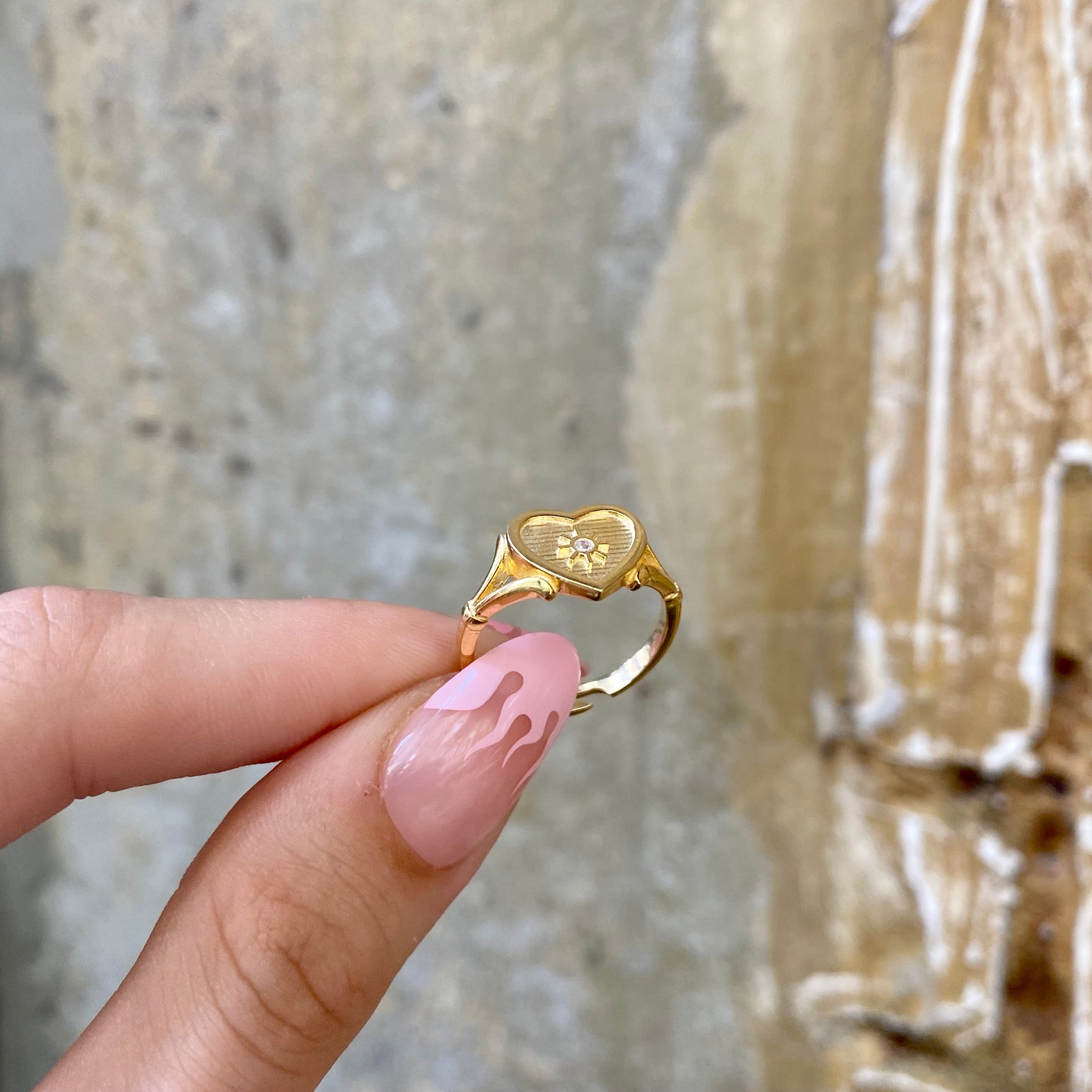 925 Ayar Gümüş | Taş Detay Kalp Yüzük