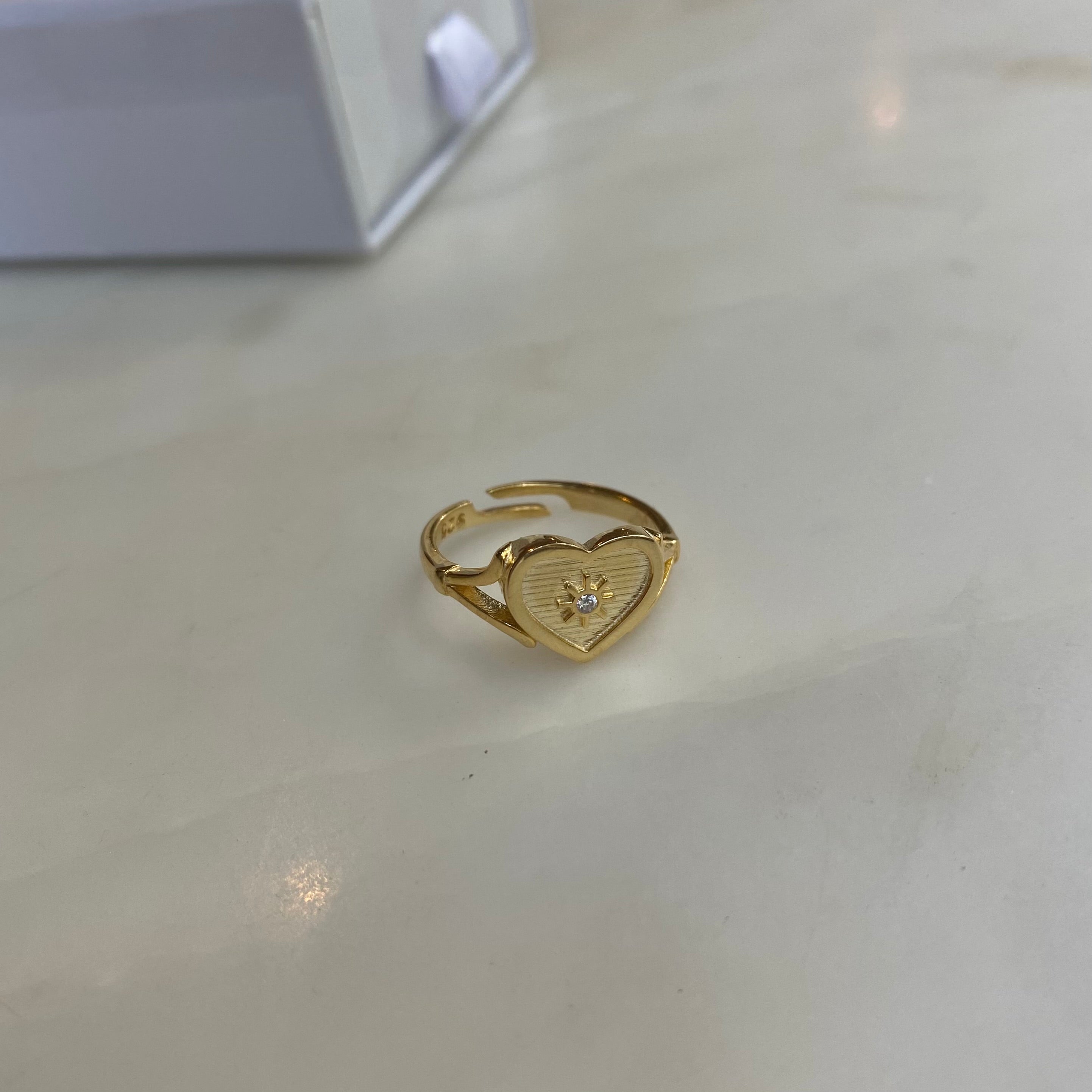 925 Ayar Gümüş | Taş Detay Kalp Yüzük