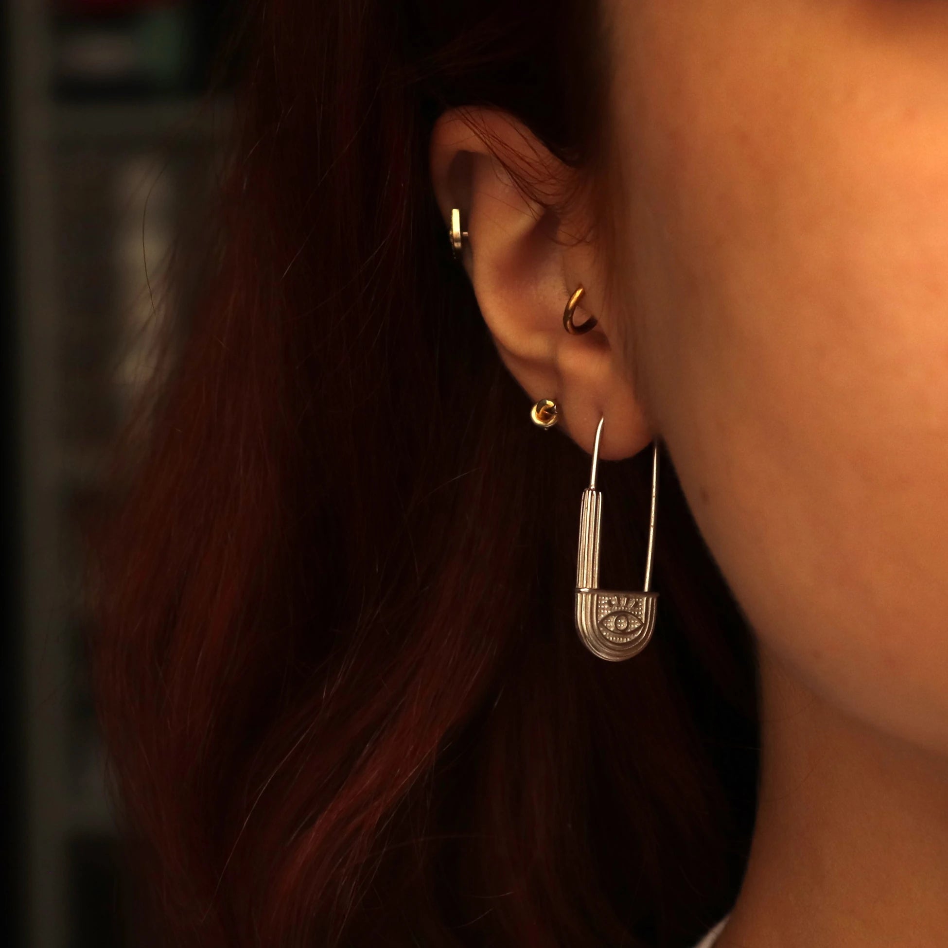 925 Ayar Gümüş | Göz İşlemeli Çengel Küpe Tekli