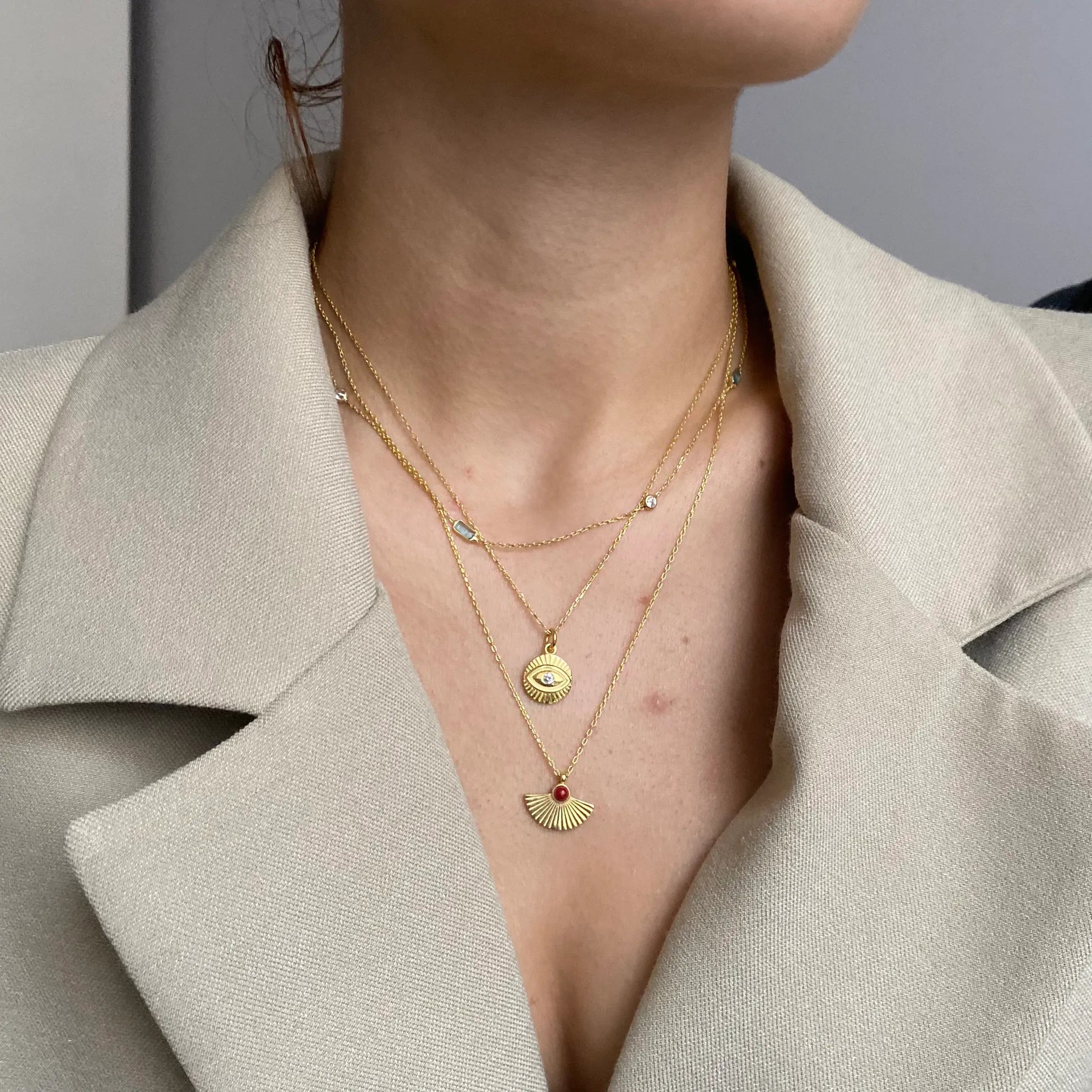 925 Ayar Gümüş Yuvarlak Göz Plaka Kolye