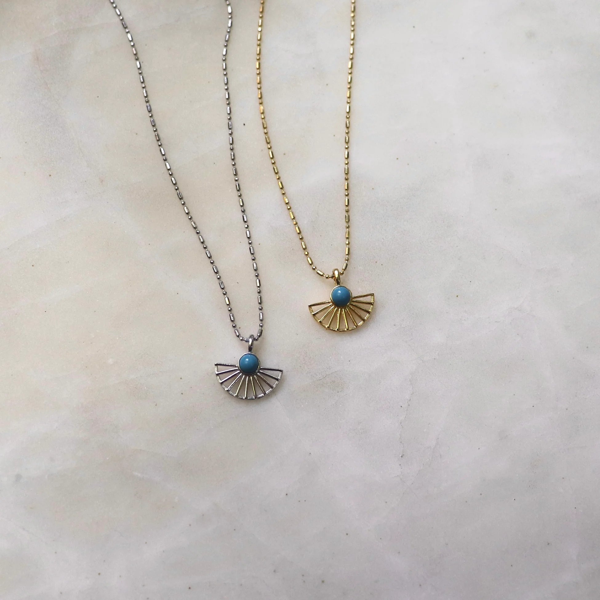 925 Ayar Gümüş Mini Mavi Taş Yelpaze Kolye