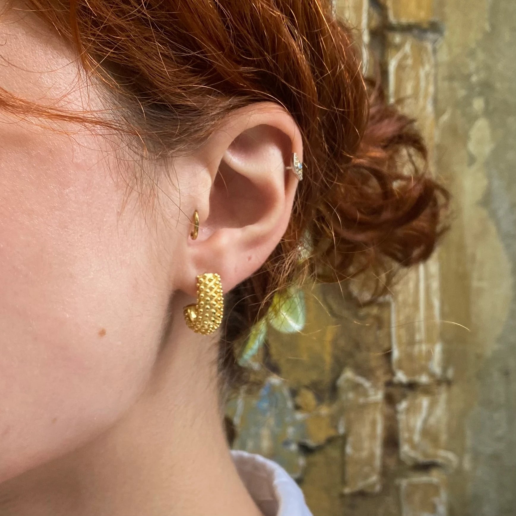 925 Ayar Gümüş Topçuklu Mini Oval Küpe