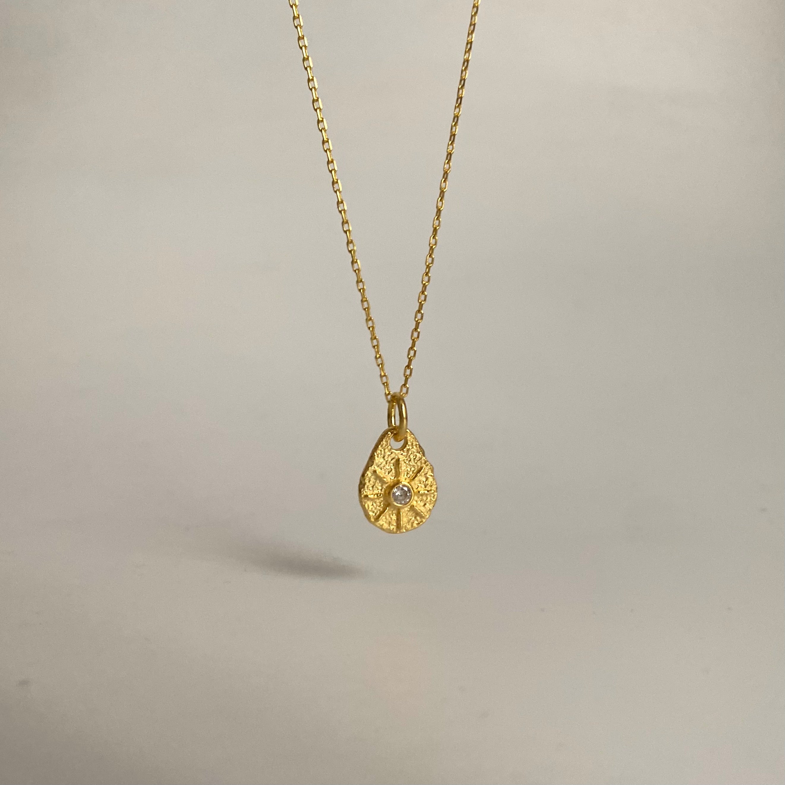 925 Ayar Gümüş Taş Motif Plaka Kolye