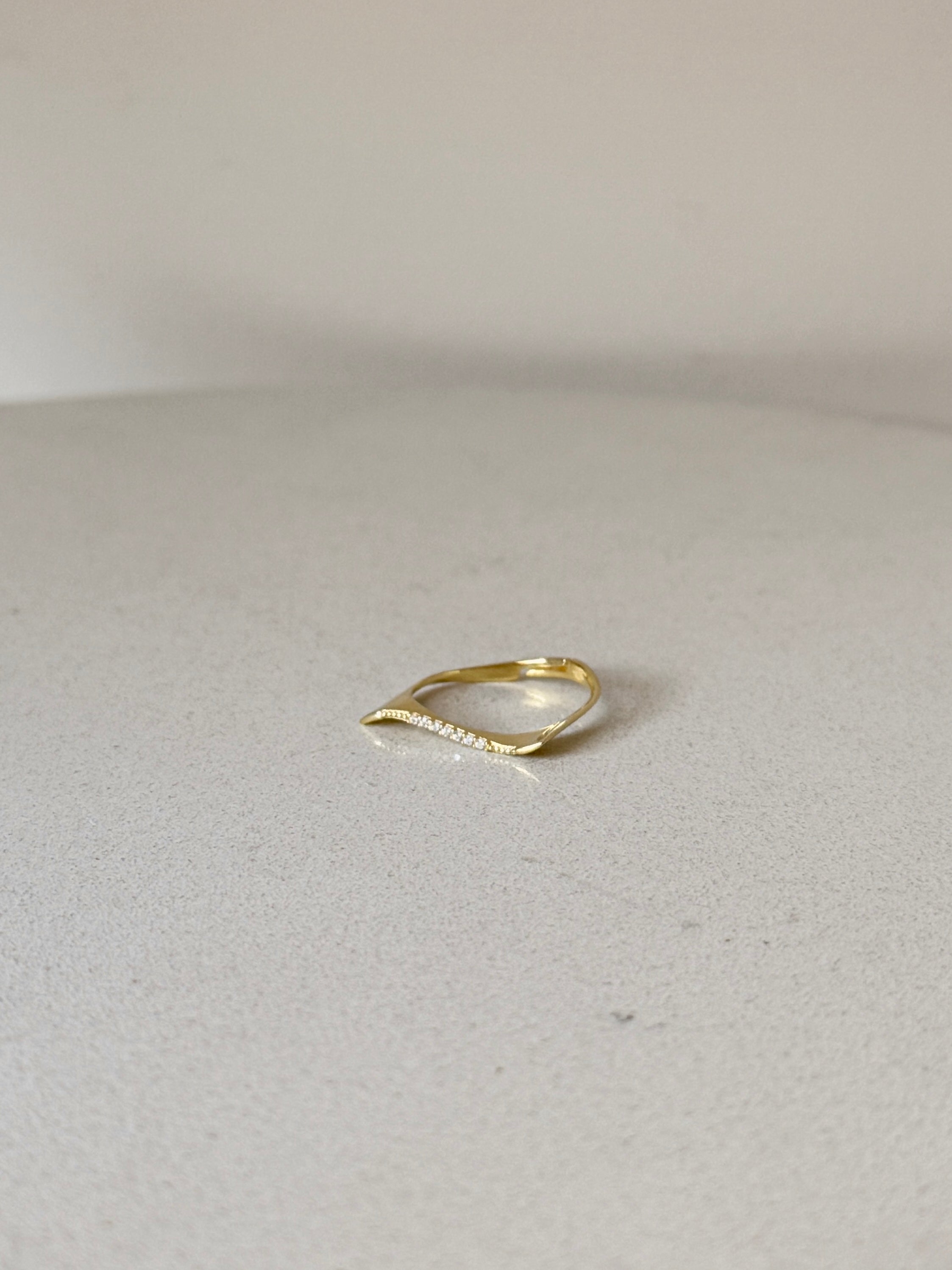 925 | İnce Kavis Taş Yüzük