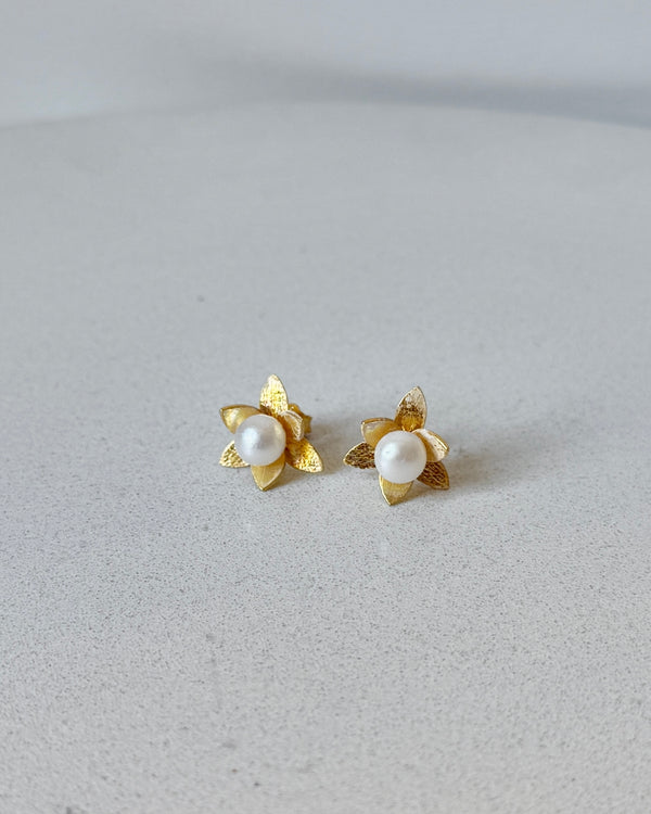925 | İnci Lotus Küpe