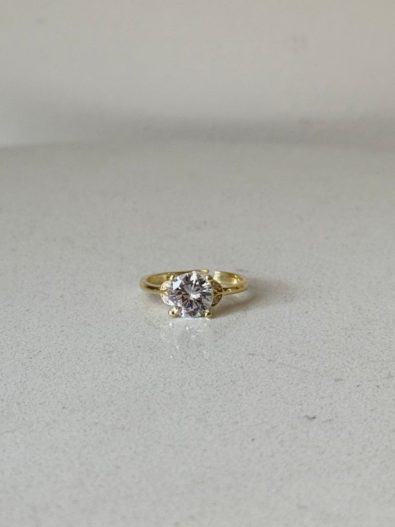 925 | Desenli Yuvarlak Tektaş Yüzük