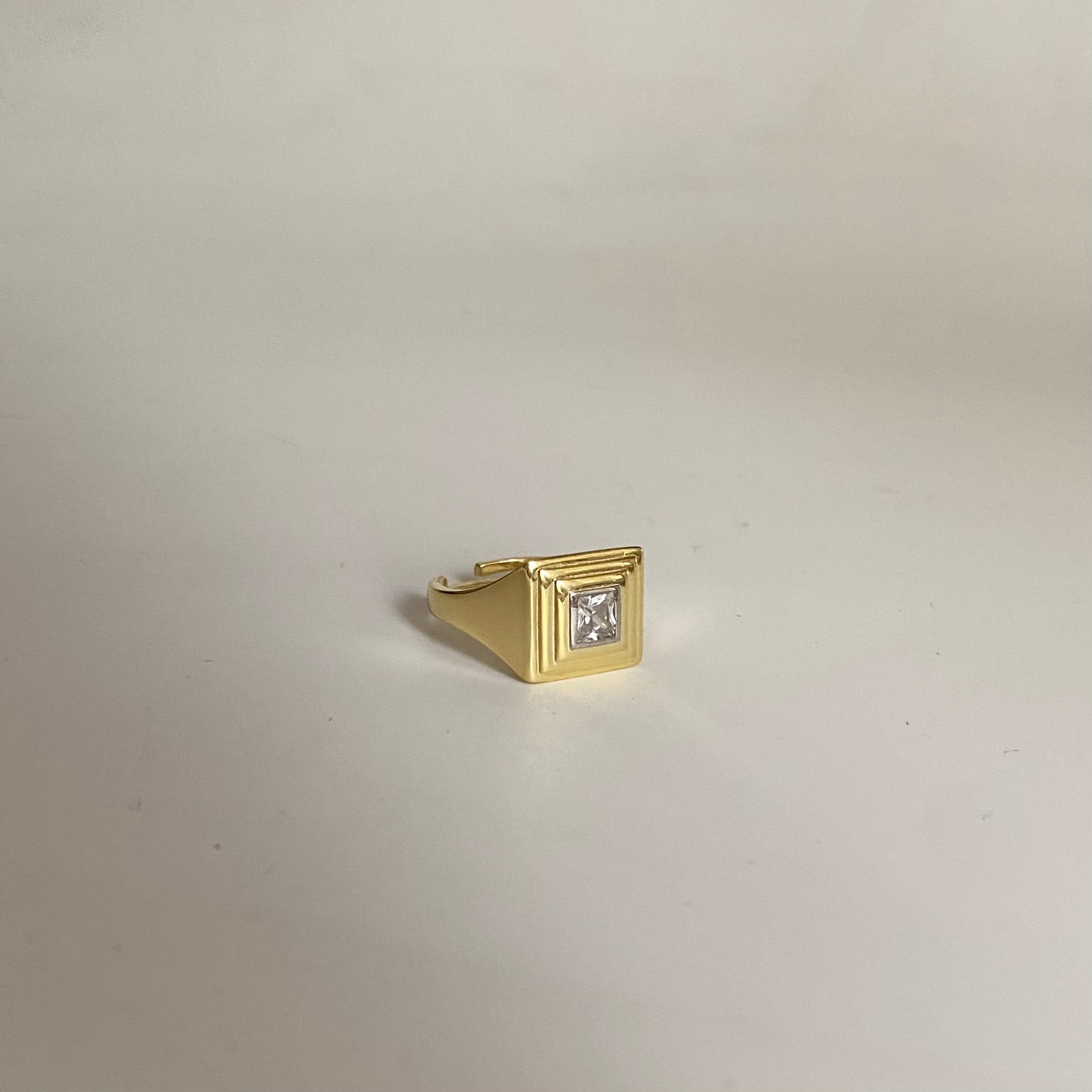 925 Gümüş Kare Motifli Serçe Parmak Yüzüğü