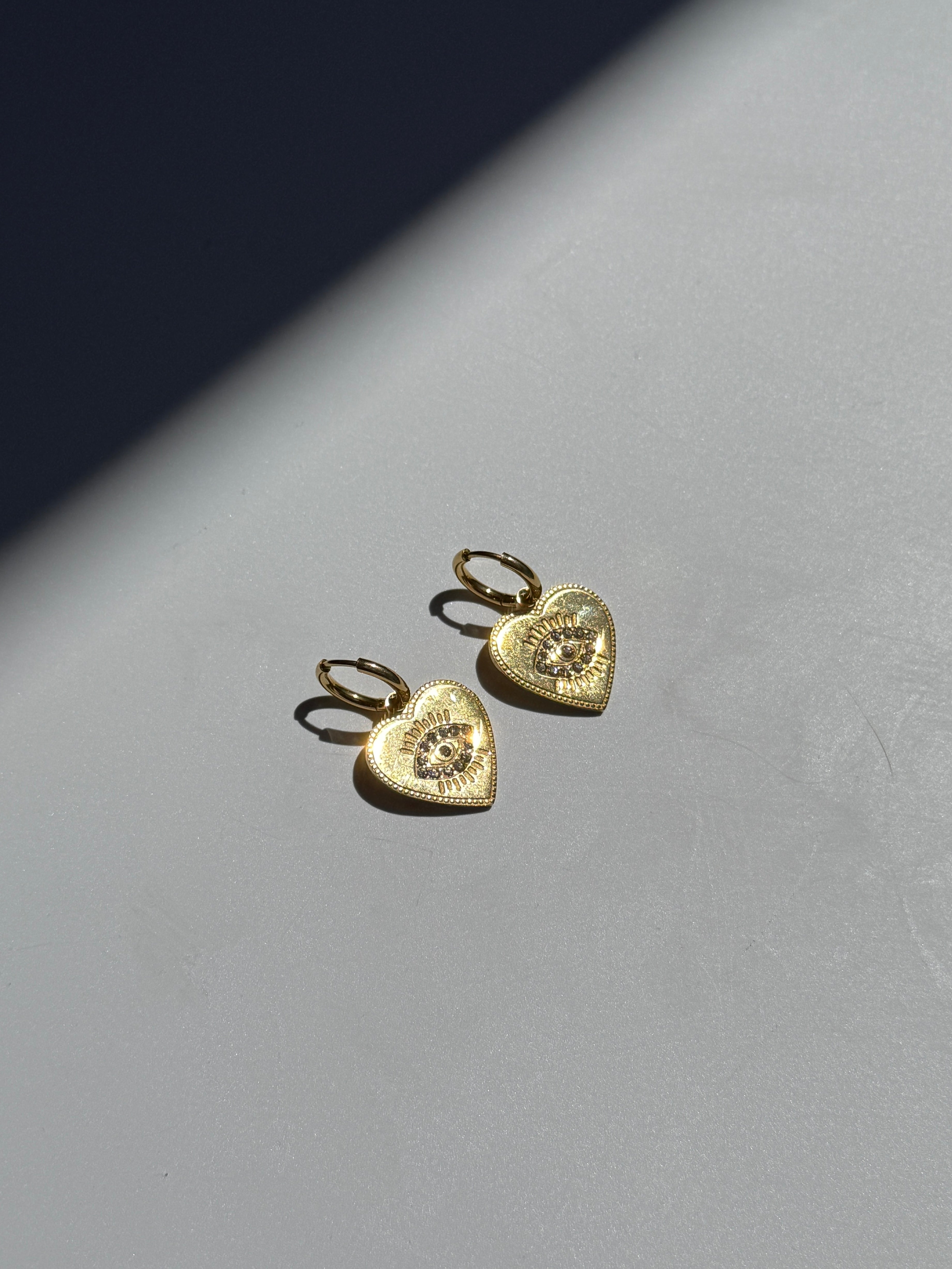 Çelik Motif Kalp Küpe