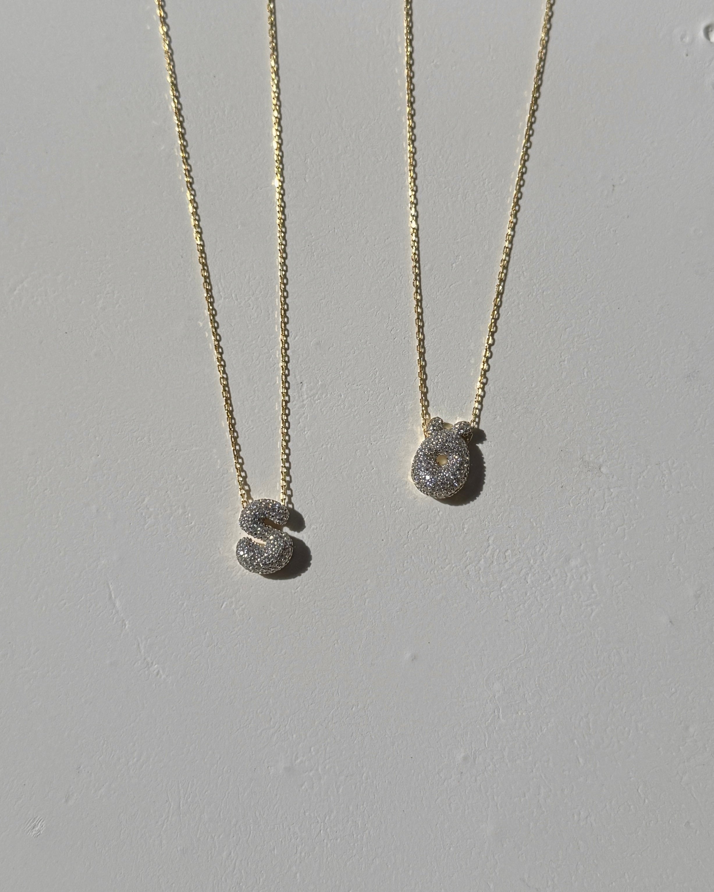 925 | Mini Asimetrik Harf Kolye