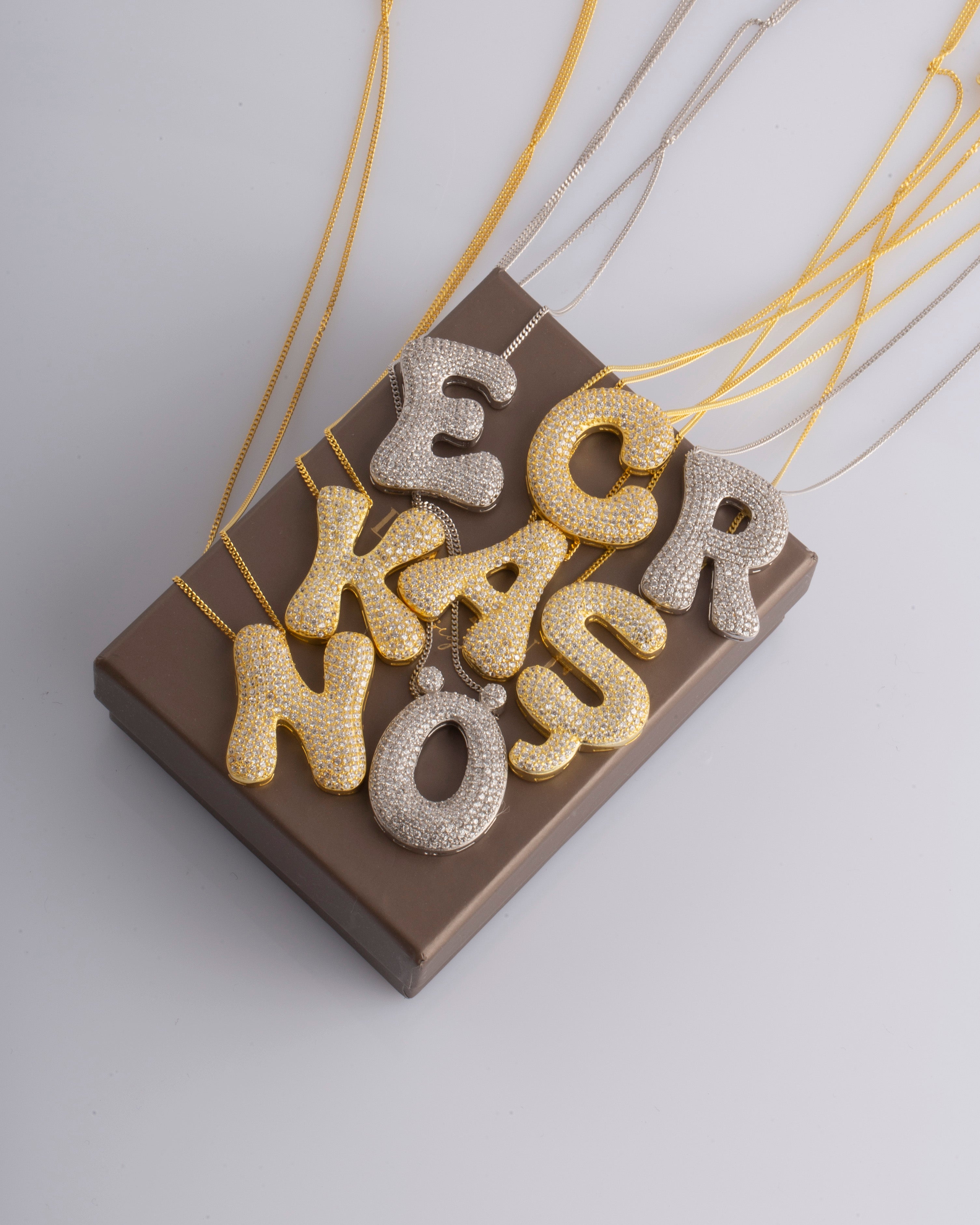 925 Ayar Gümüş Taşlı Büyük Asimetrik Harf Kolye