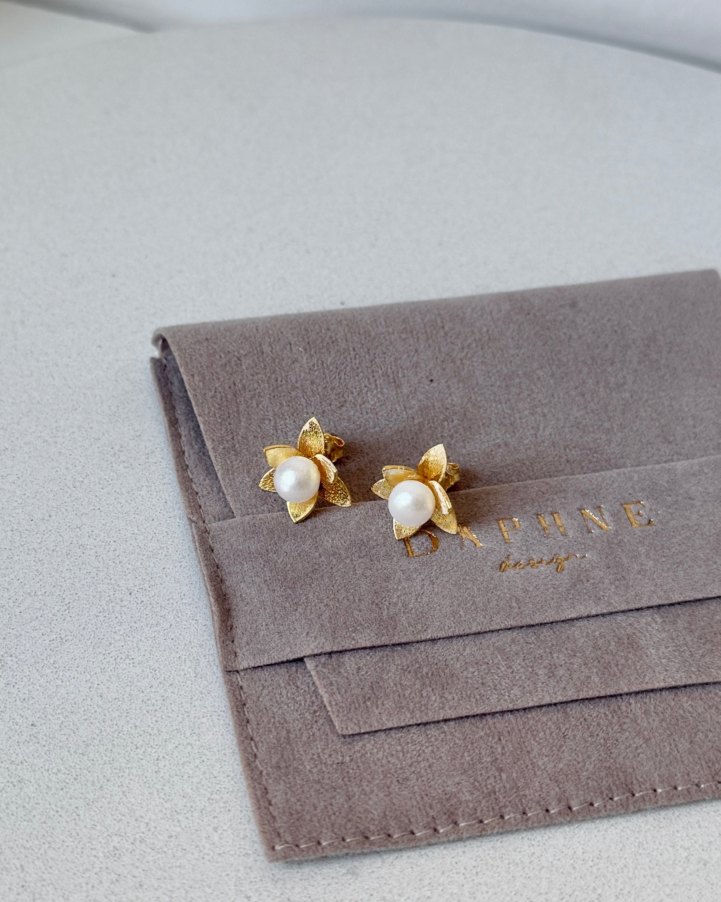 925 | İnci Lotus Küpe