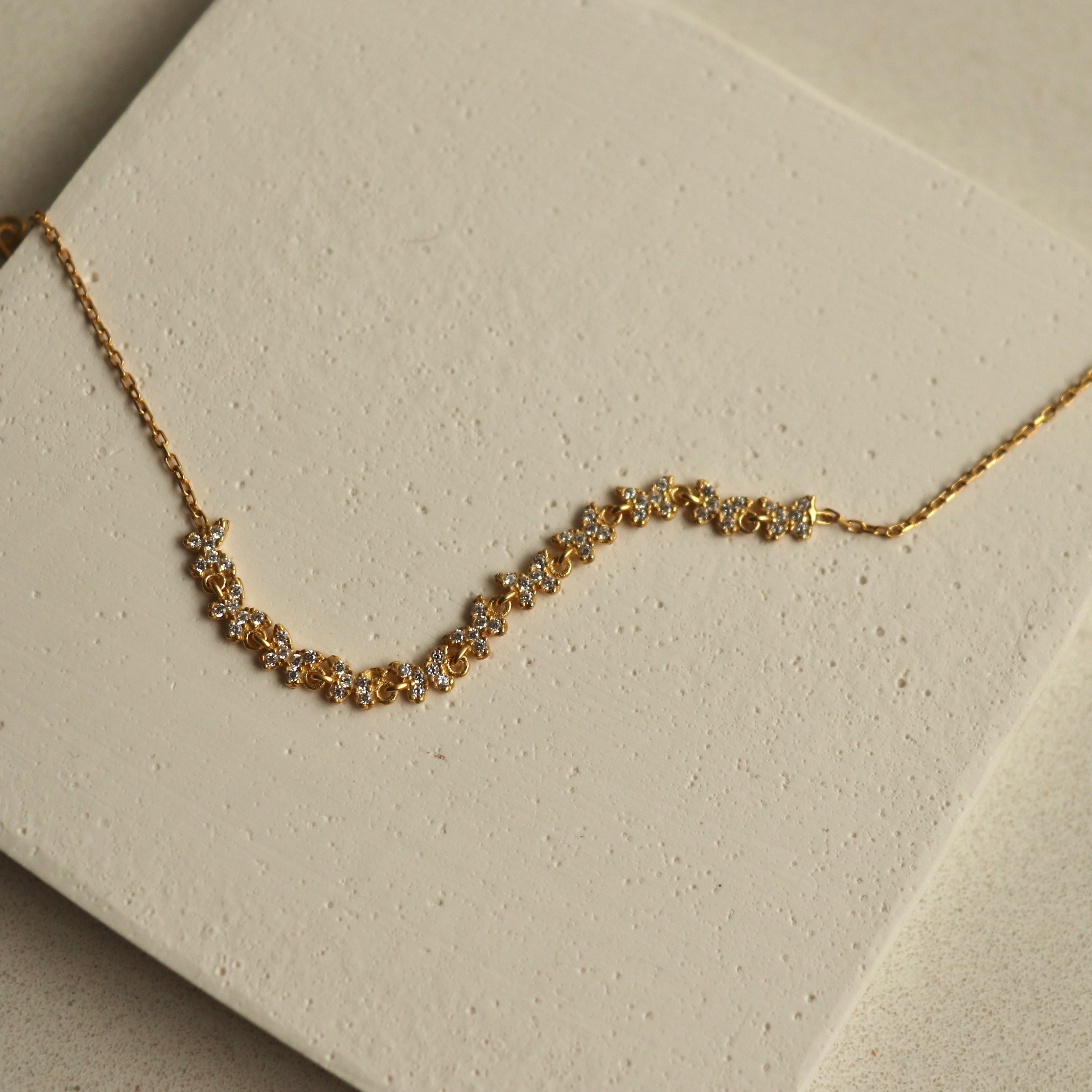 925 Ayar Gümüş | Mini Sıralı Kelebek Bileklik