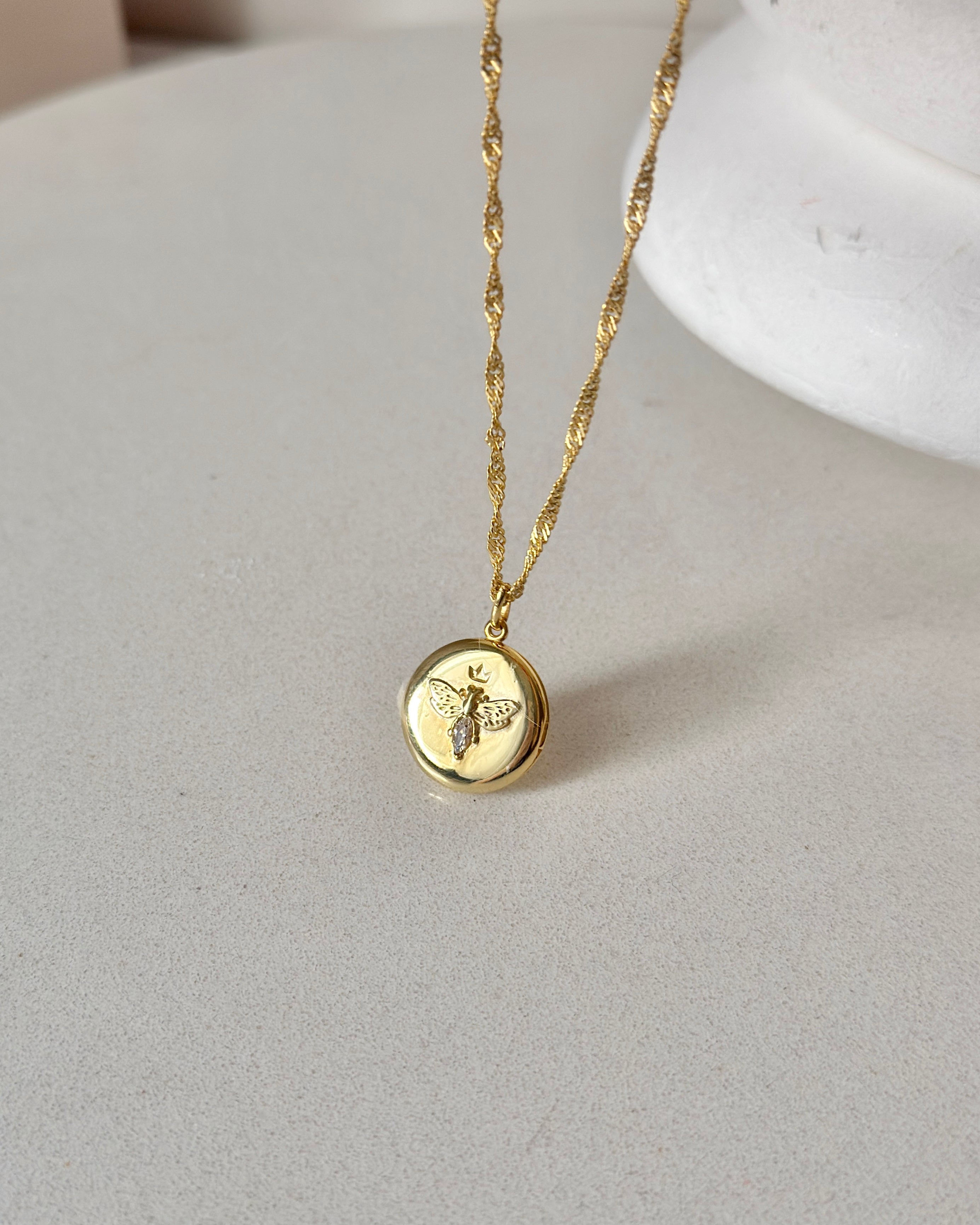 925| Şans Arılı Kapaklı Resim Kolye