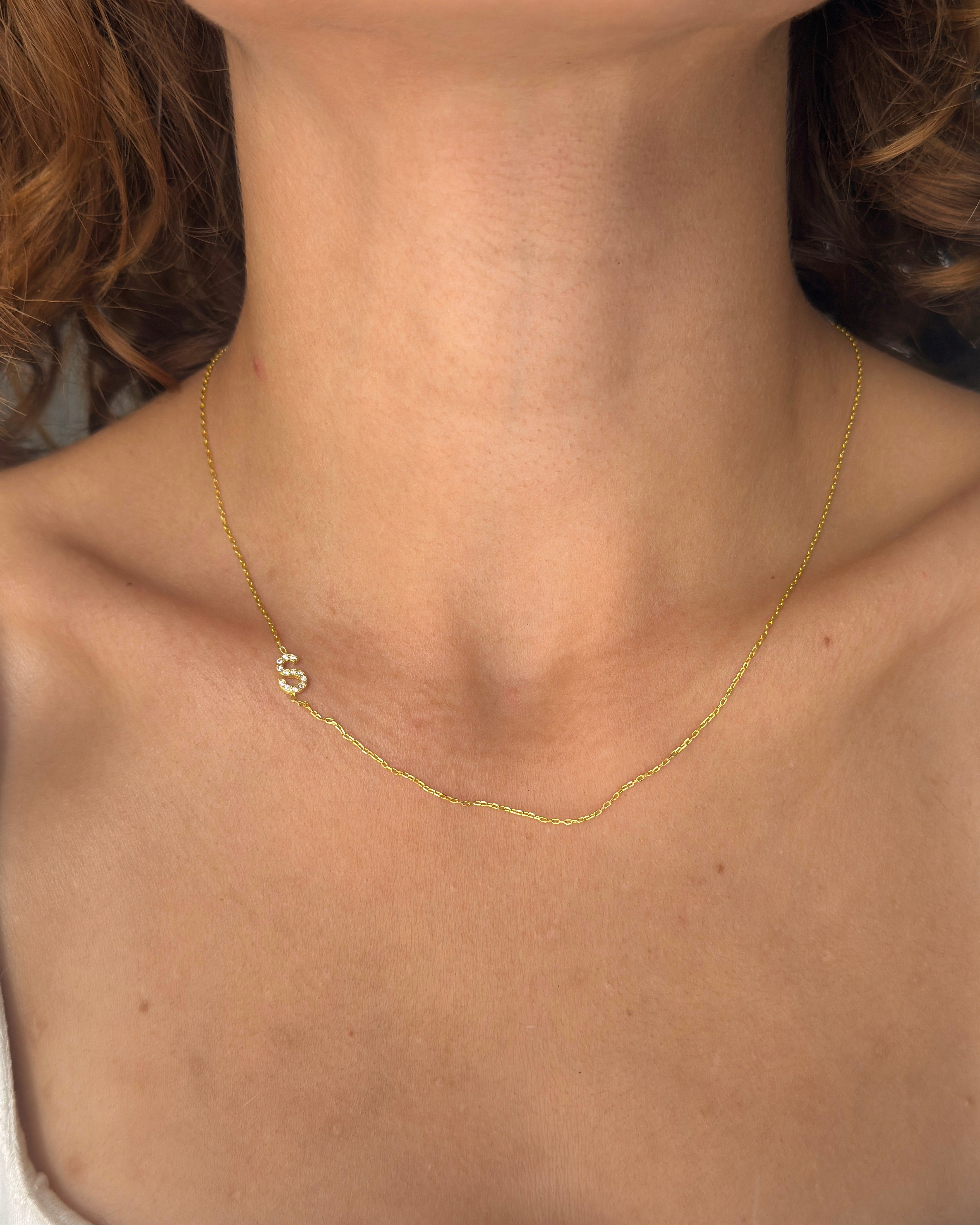 925 | Taşlı Köprücük Harf Kolye