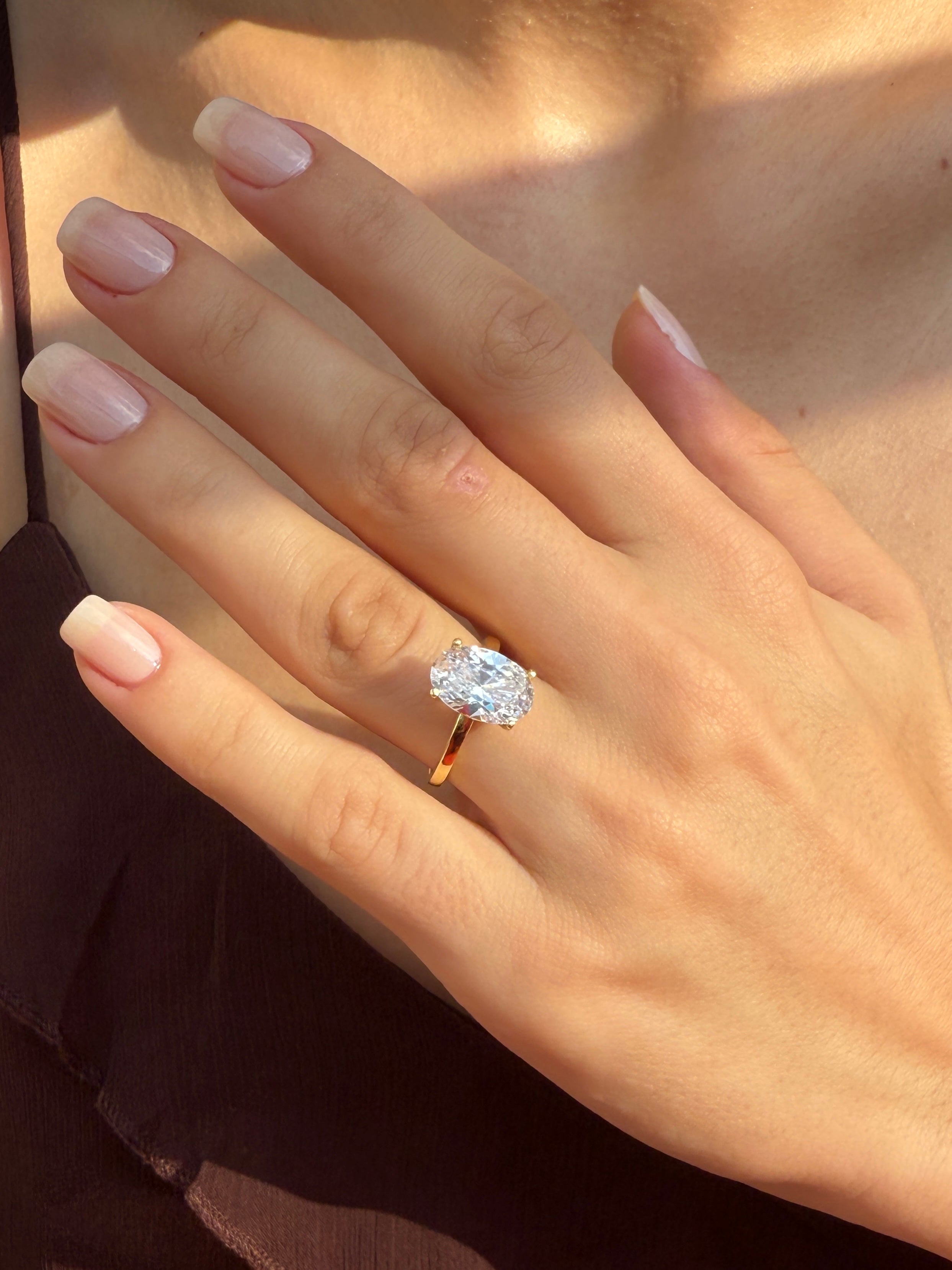 925 Gümüş Oval Tektaş Yüzük