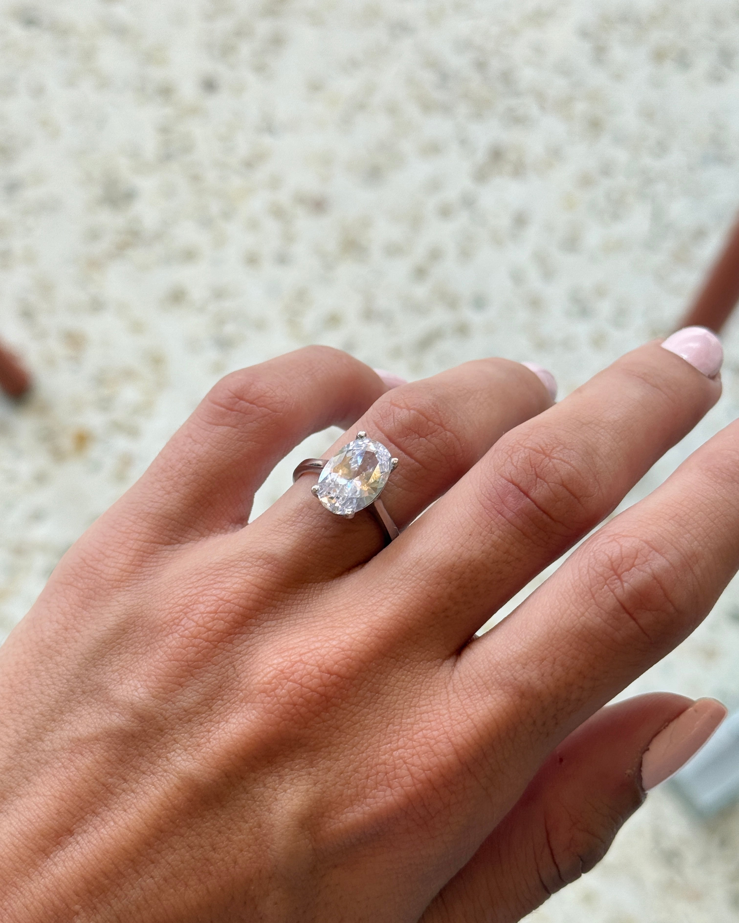 925 | Oval Tektaş Yüzük Ayarlanabilir