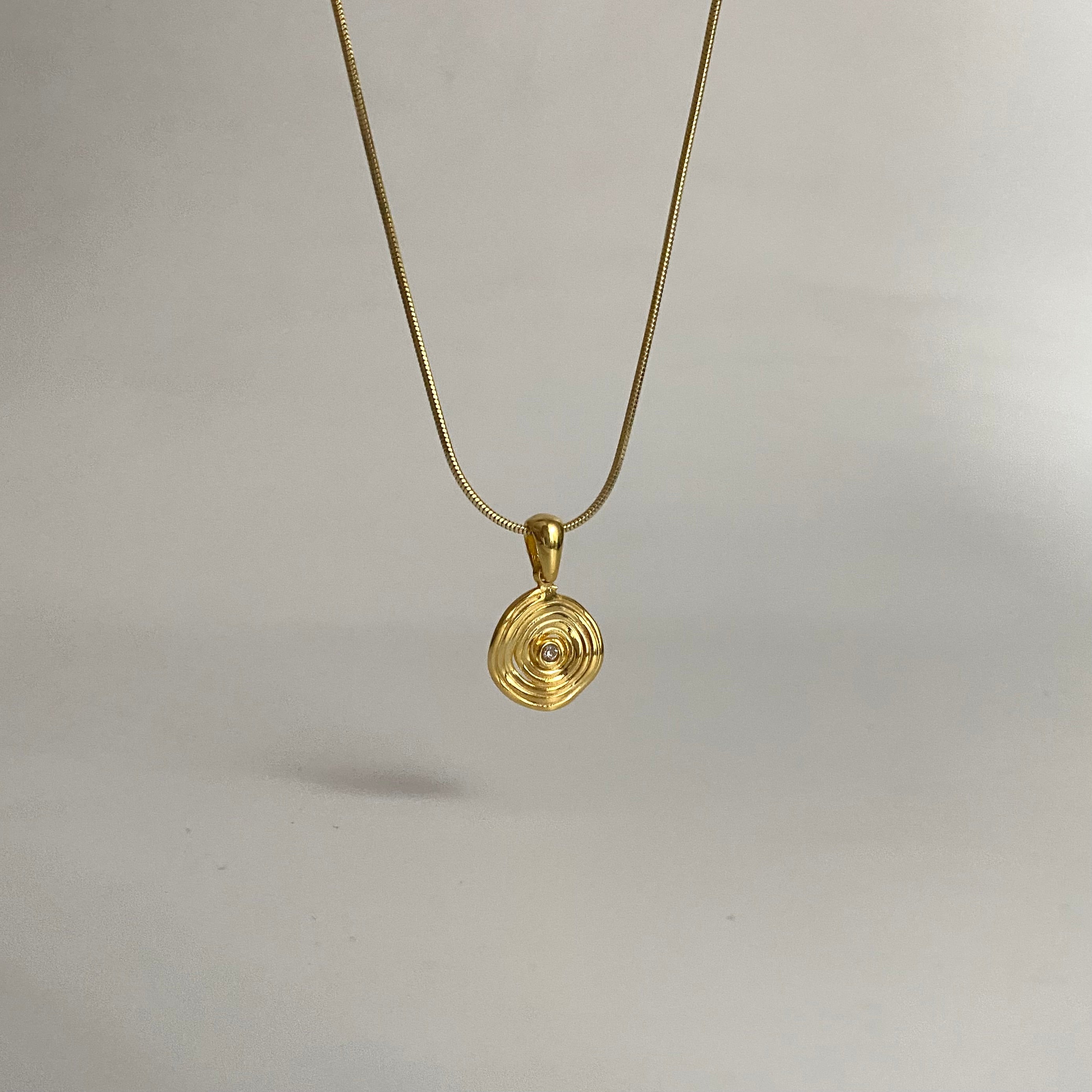 925 Gümüş Spiral Taş Motif Kolye