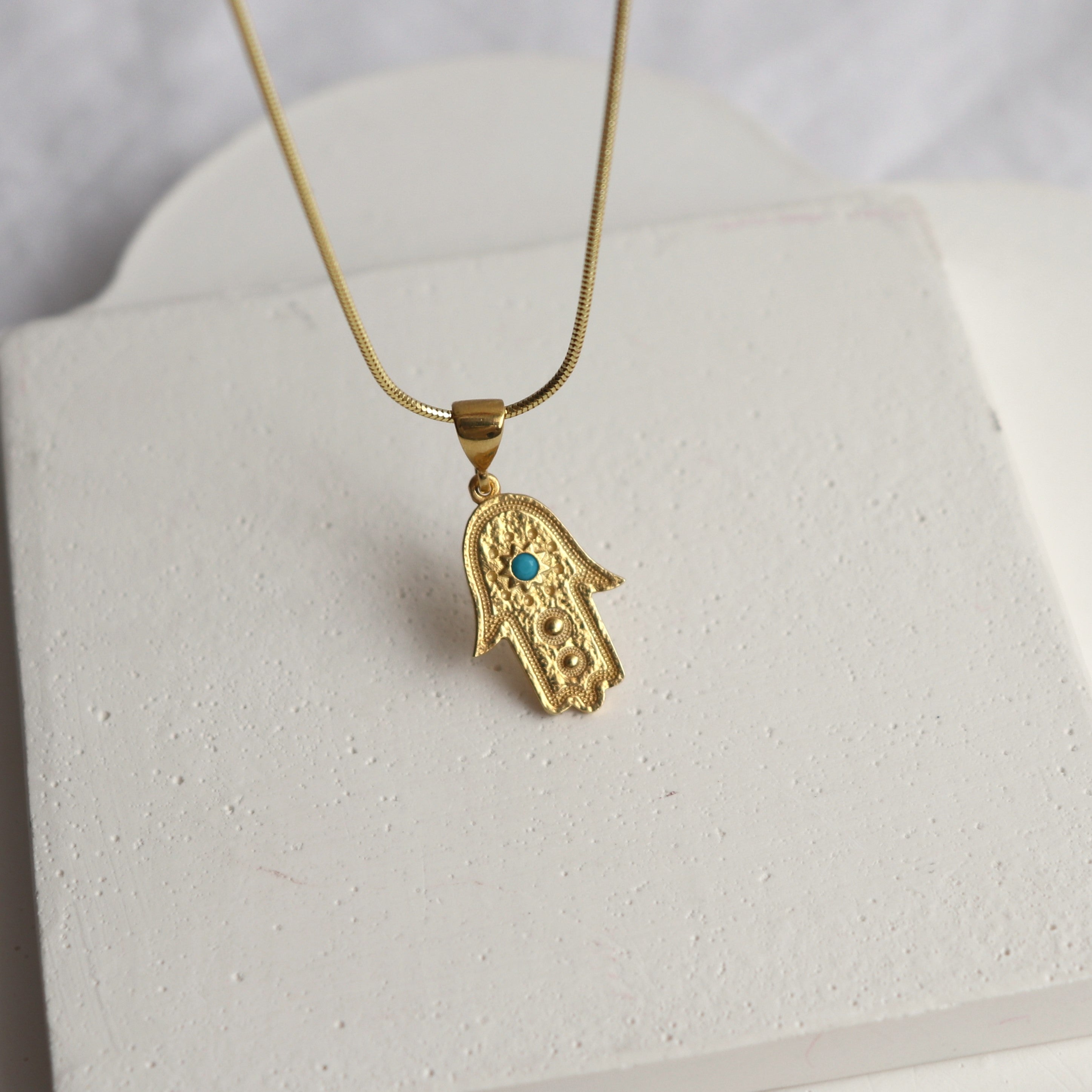 925 Ayar Gümüş | Mavi Taş Fatma Ana Eli Kolye