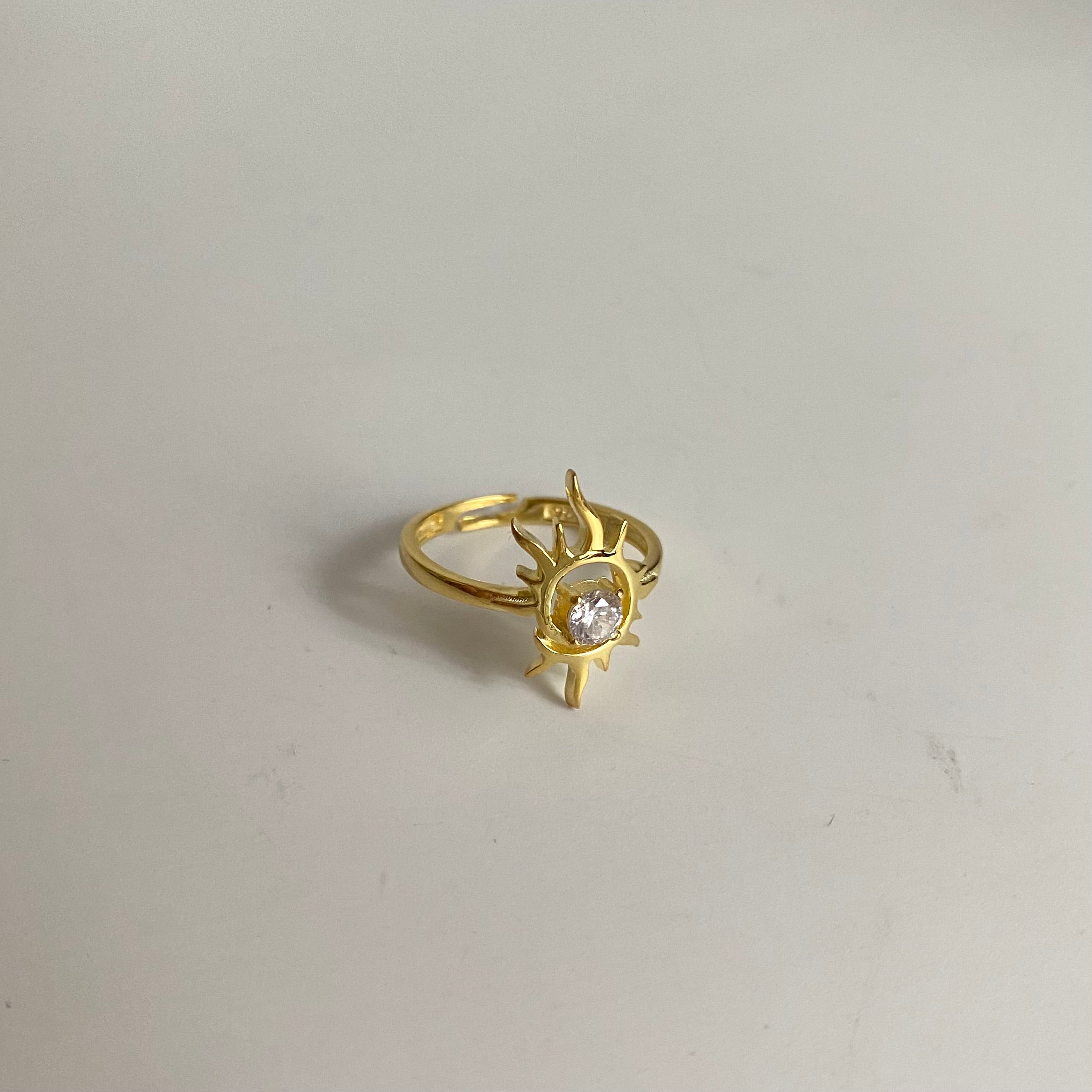 925 Gümüş Taşlı Güneş Yüzük