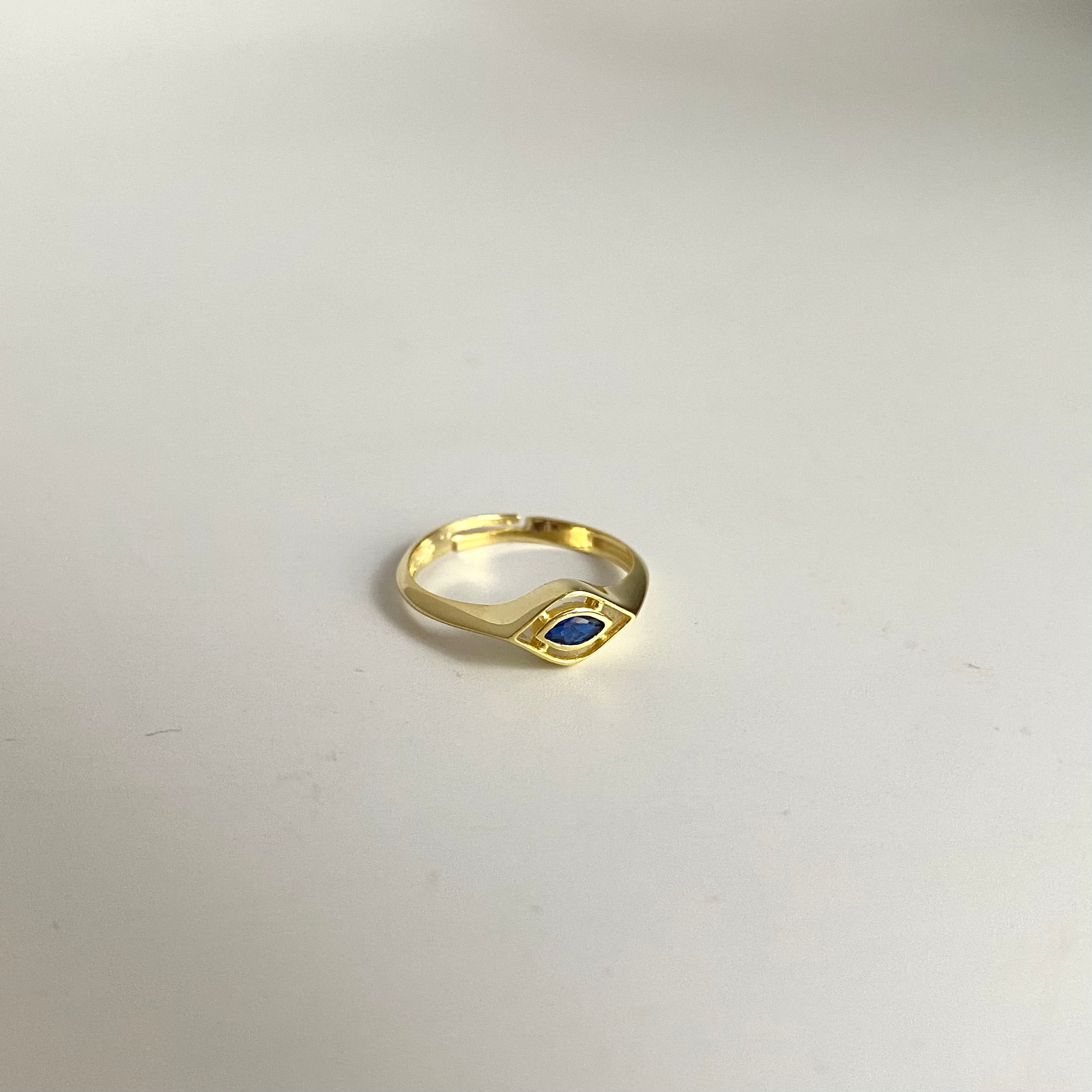 925 Gümüş Markiz Kesim Göz Serçe Parmak Yüzüğü