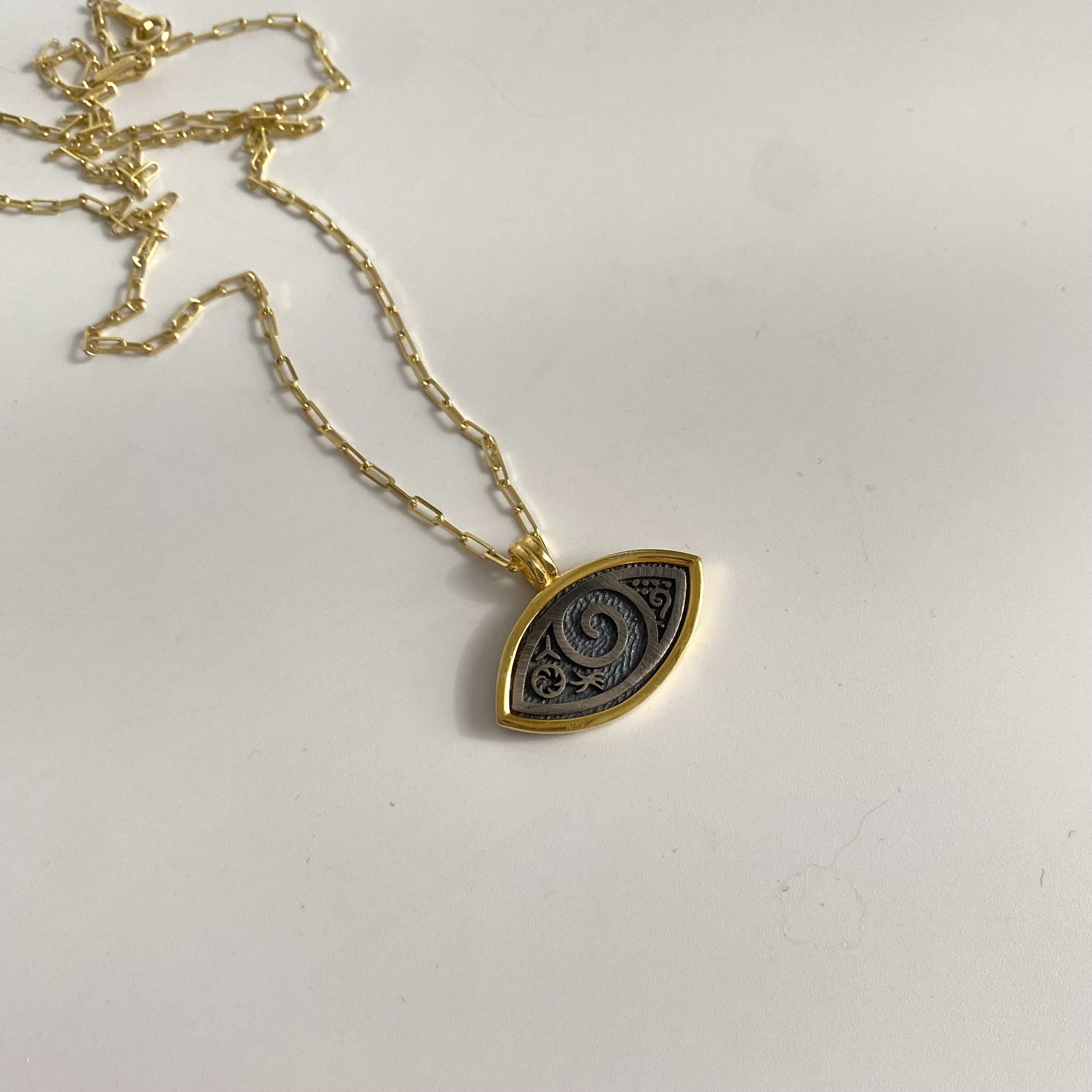 925 Gümüş Antik Mistik Göz Kolye