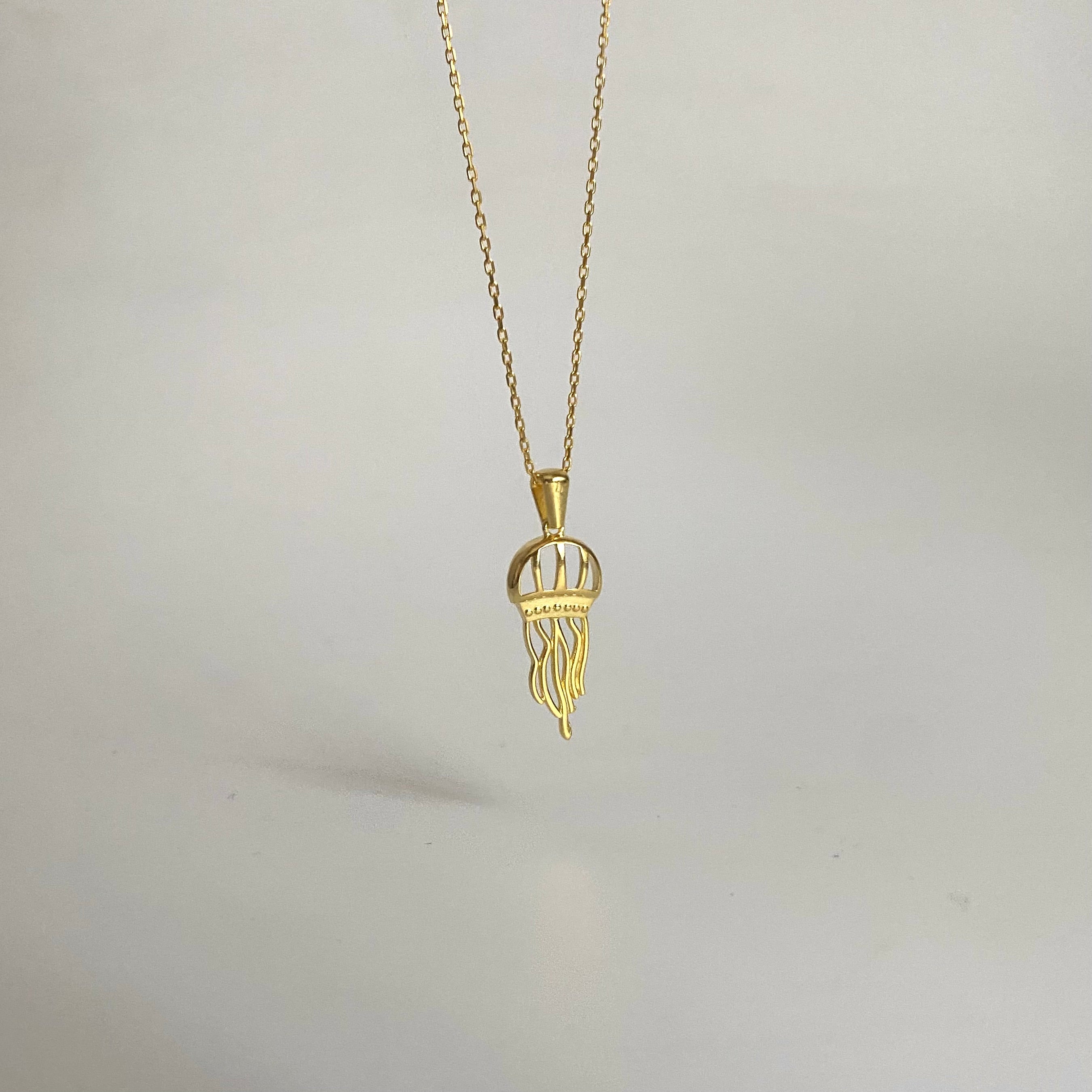 925 Ayar Gümüş Deniz Anası Kolye