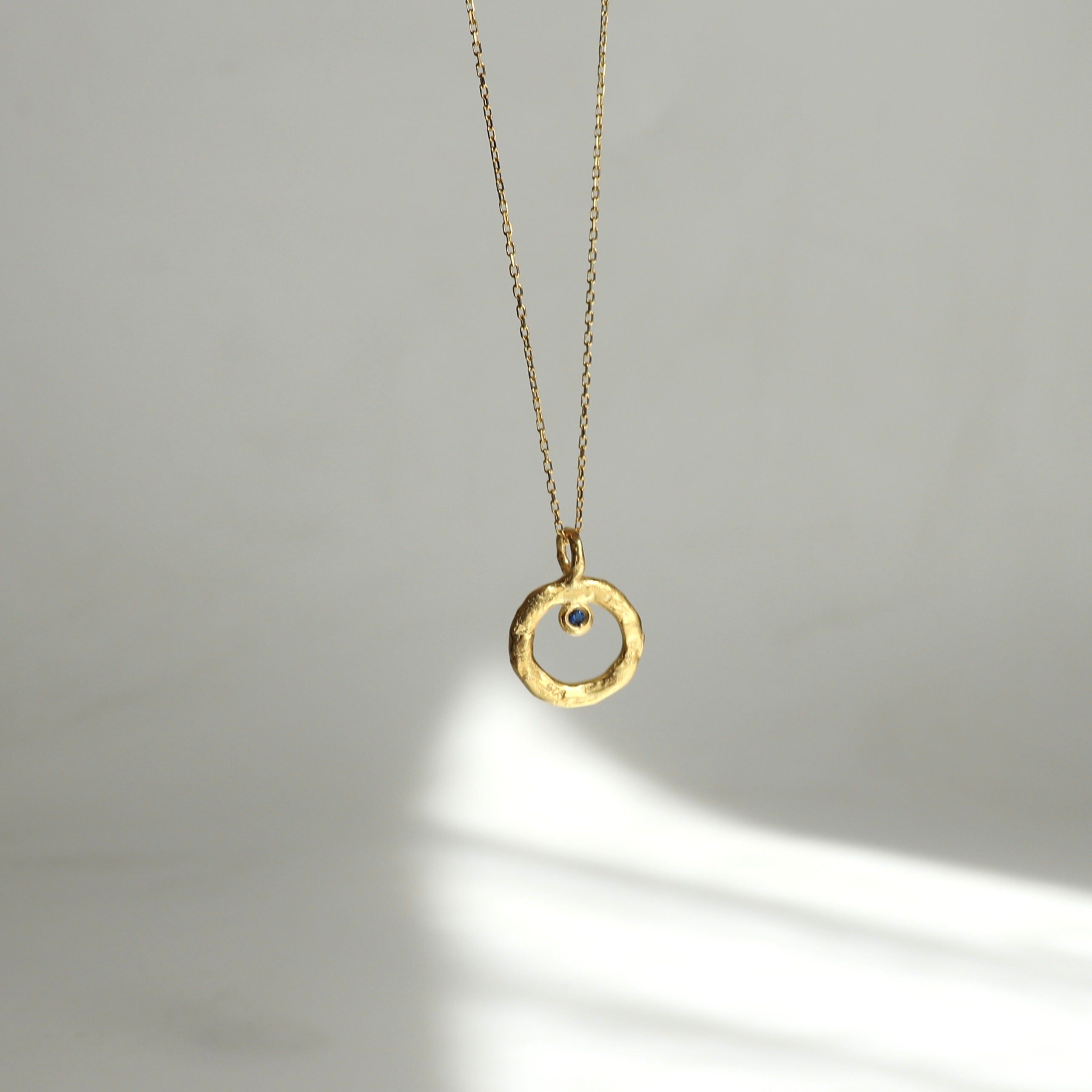 925 Gümüş Lacivert Yuvarlak Etnik Kolye