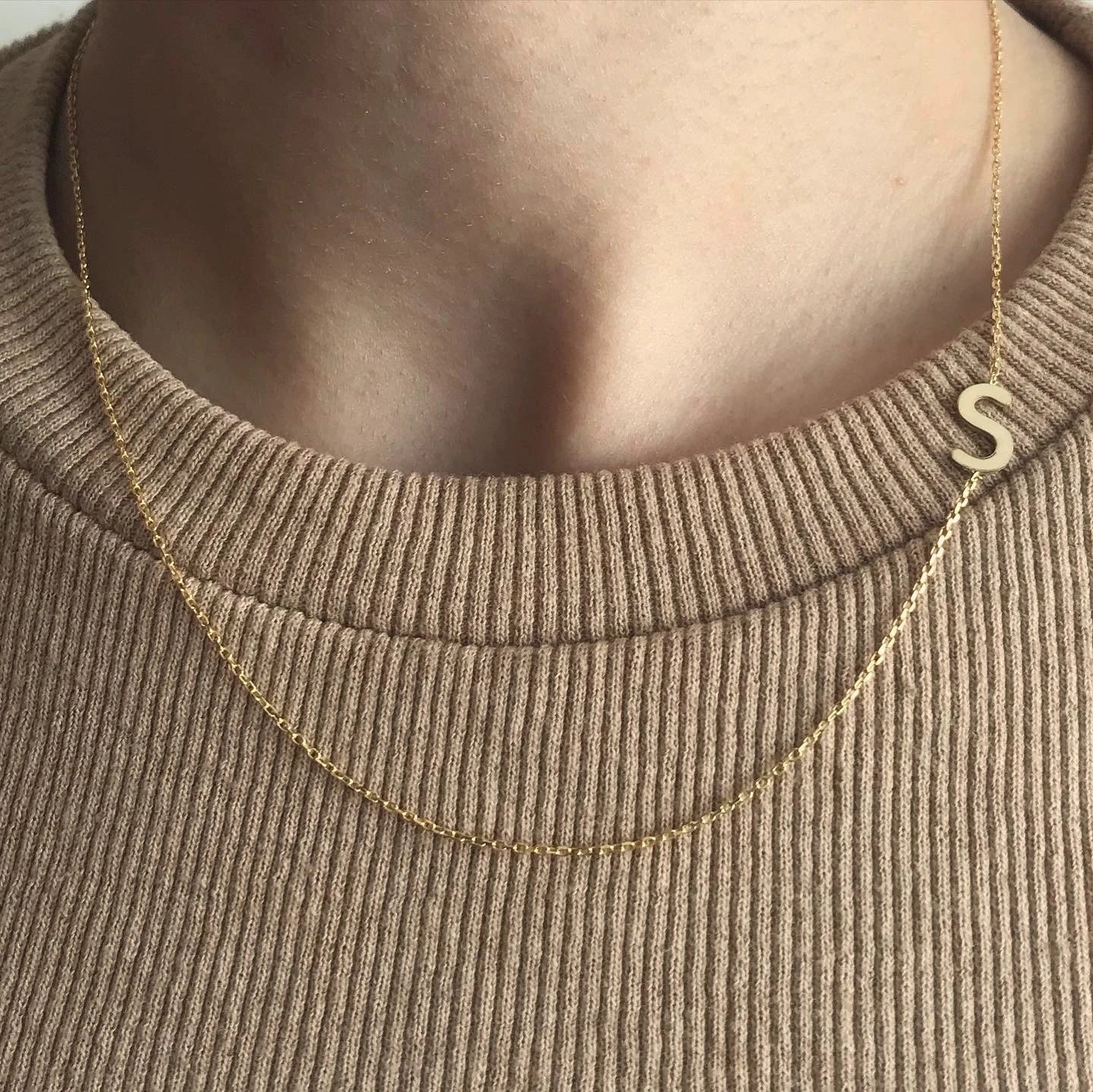 925 Ayar Gümüş | Yan Harf Kolye