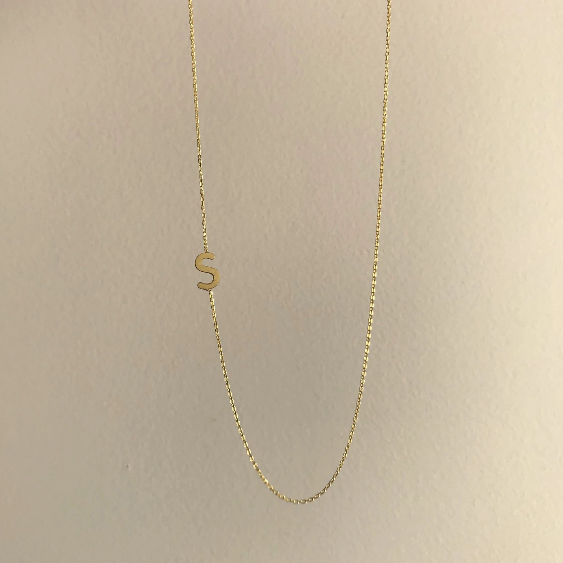 925 Ayar Gümüş | Yan Harf Kolye