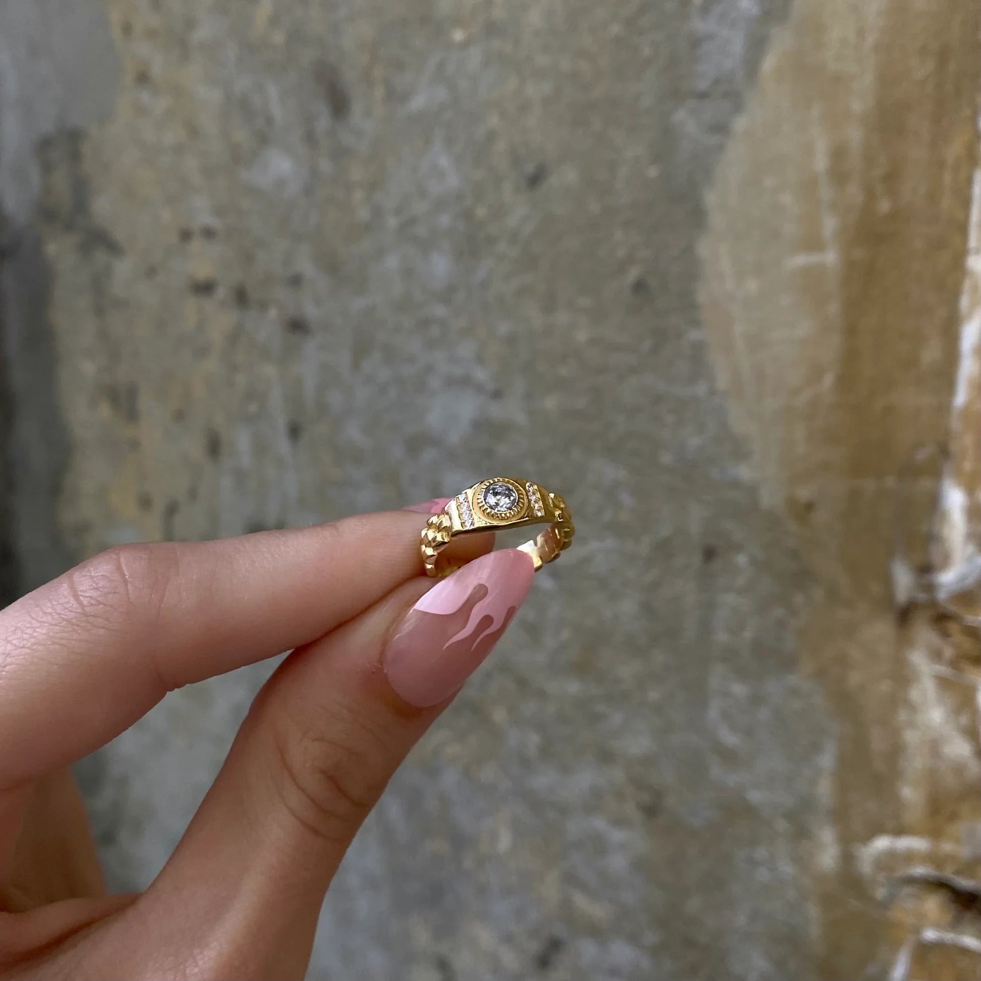 925 Ayar Gümüş Taşlı Örgü Serçe Parmak Yüzüğü